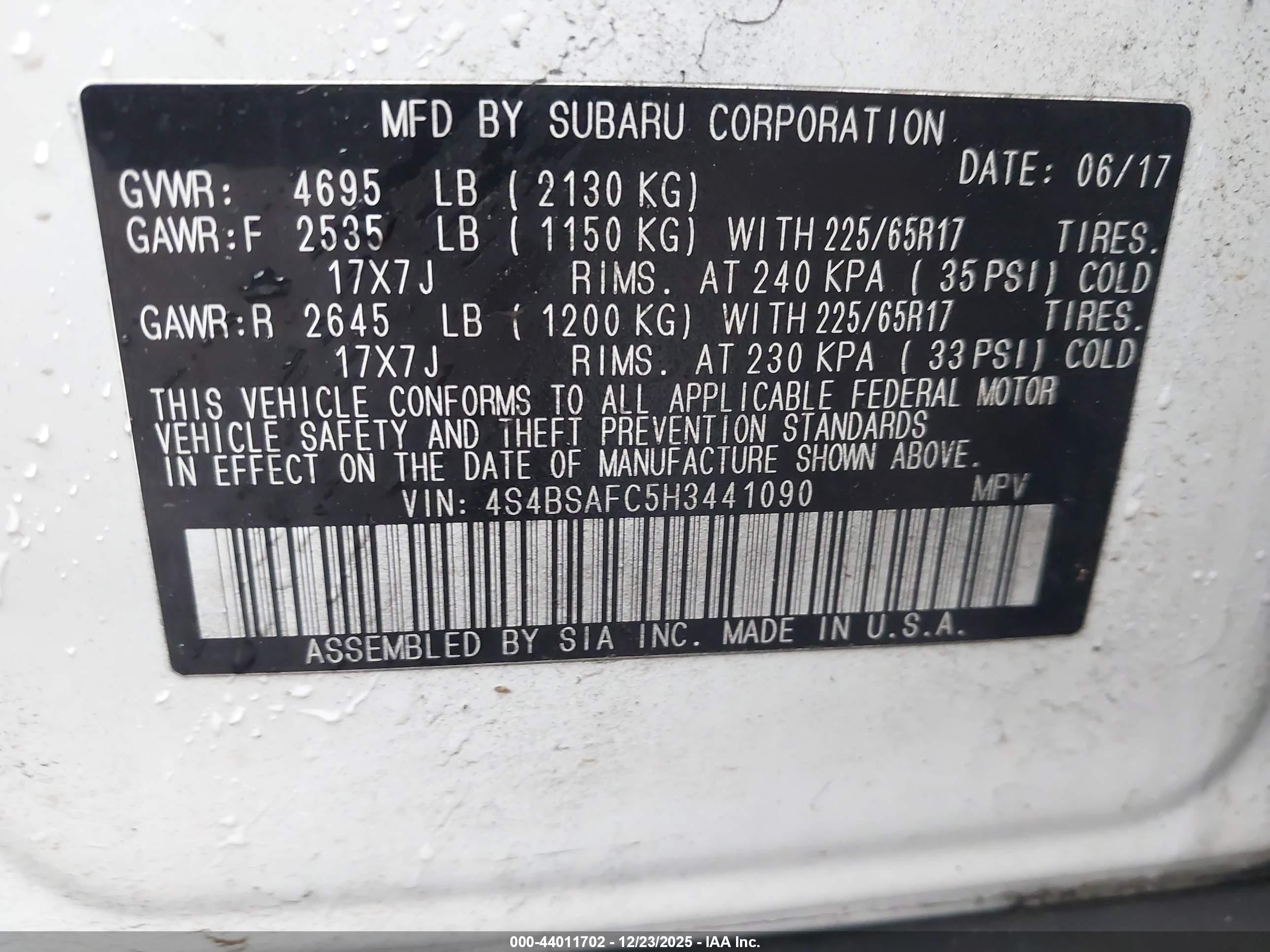 SUBARU OUTBACK image 9