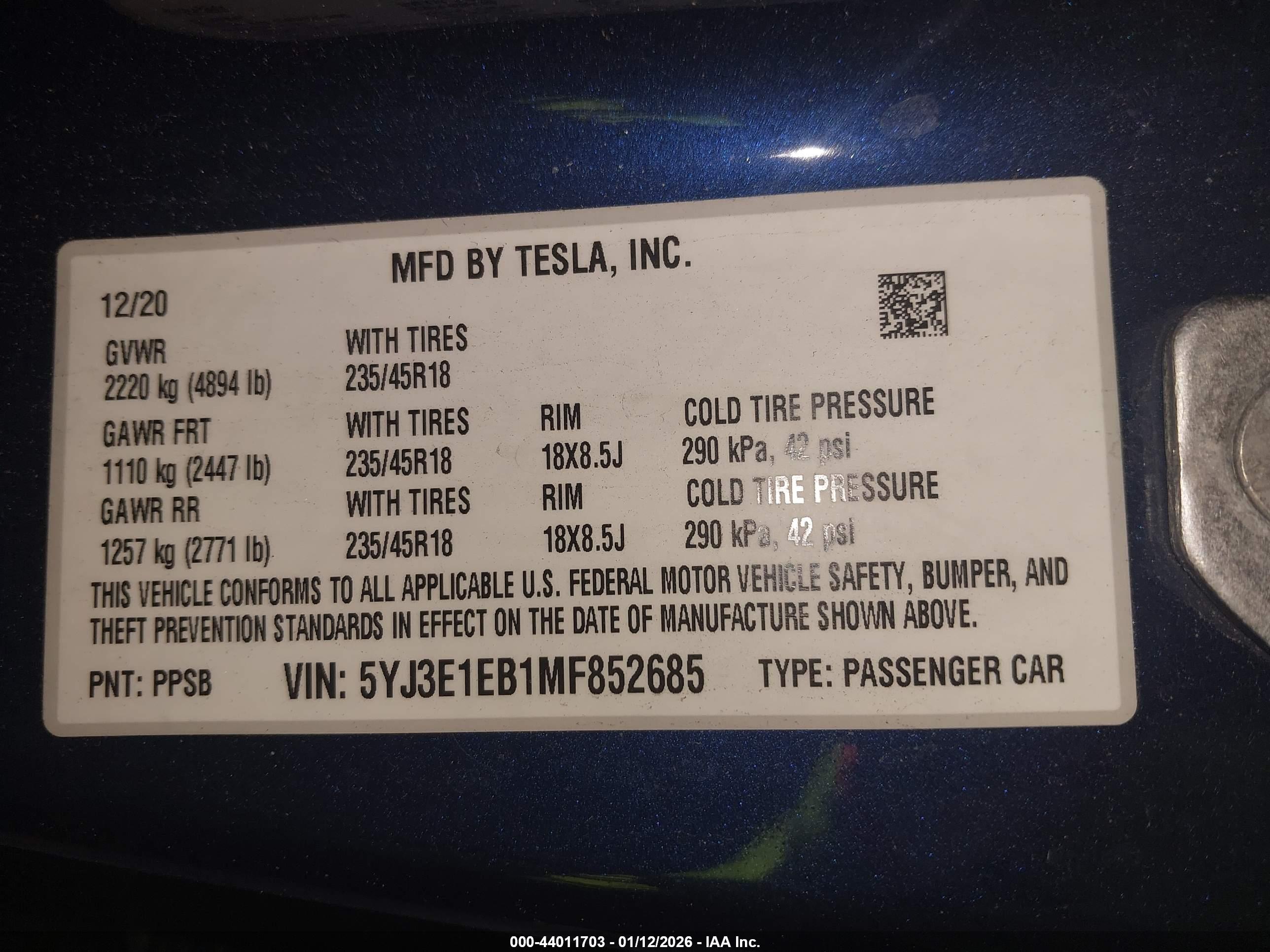 TESLA MODEL image 9