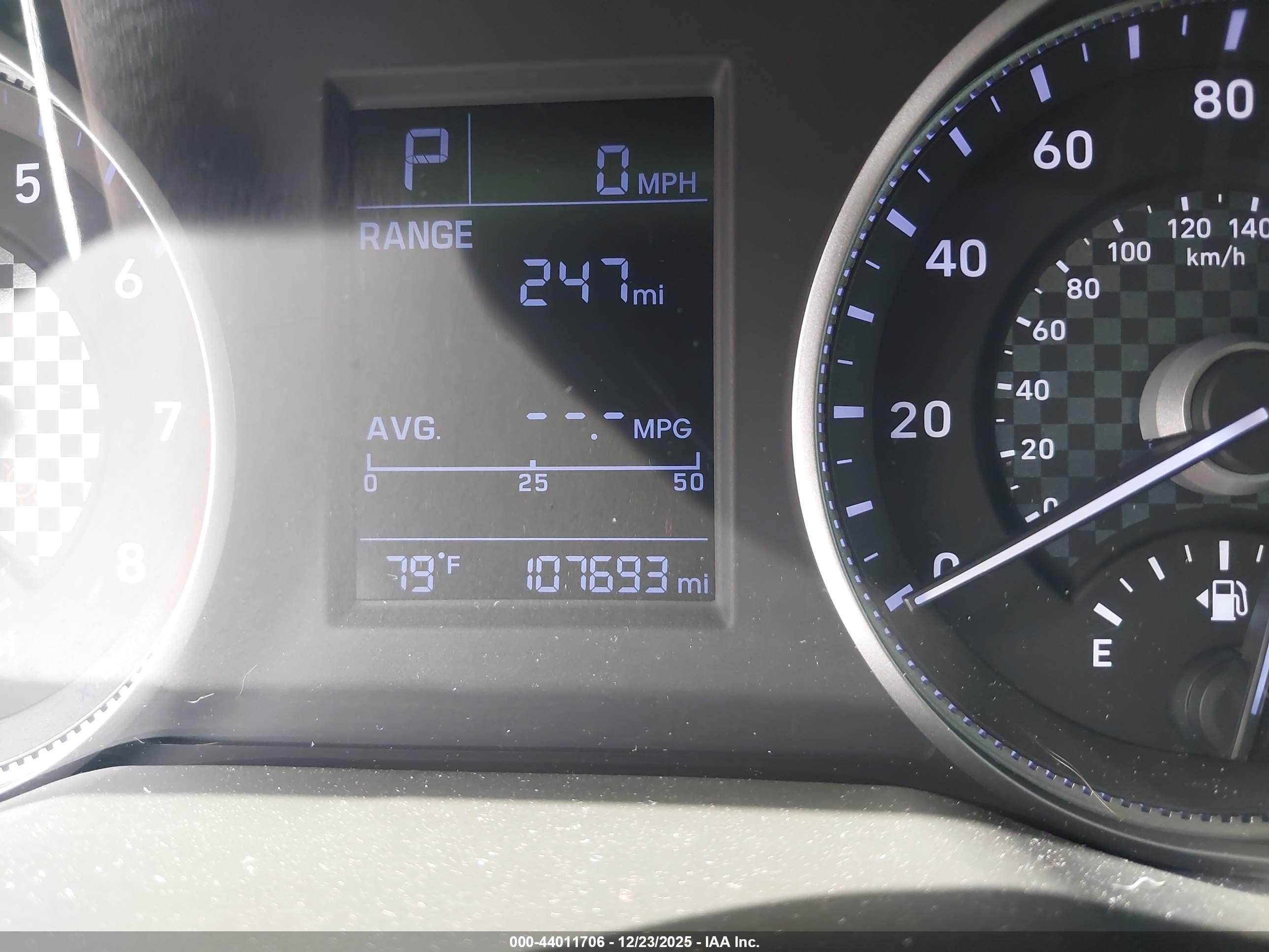 HYUNDAI ELANTRA image 7