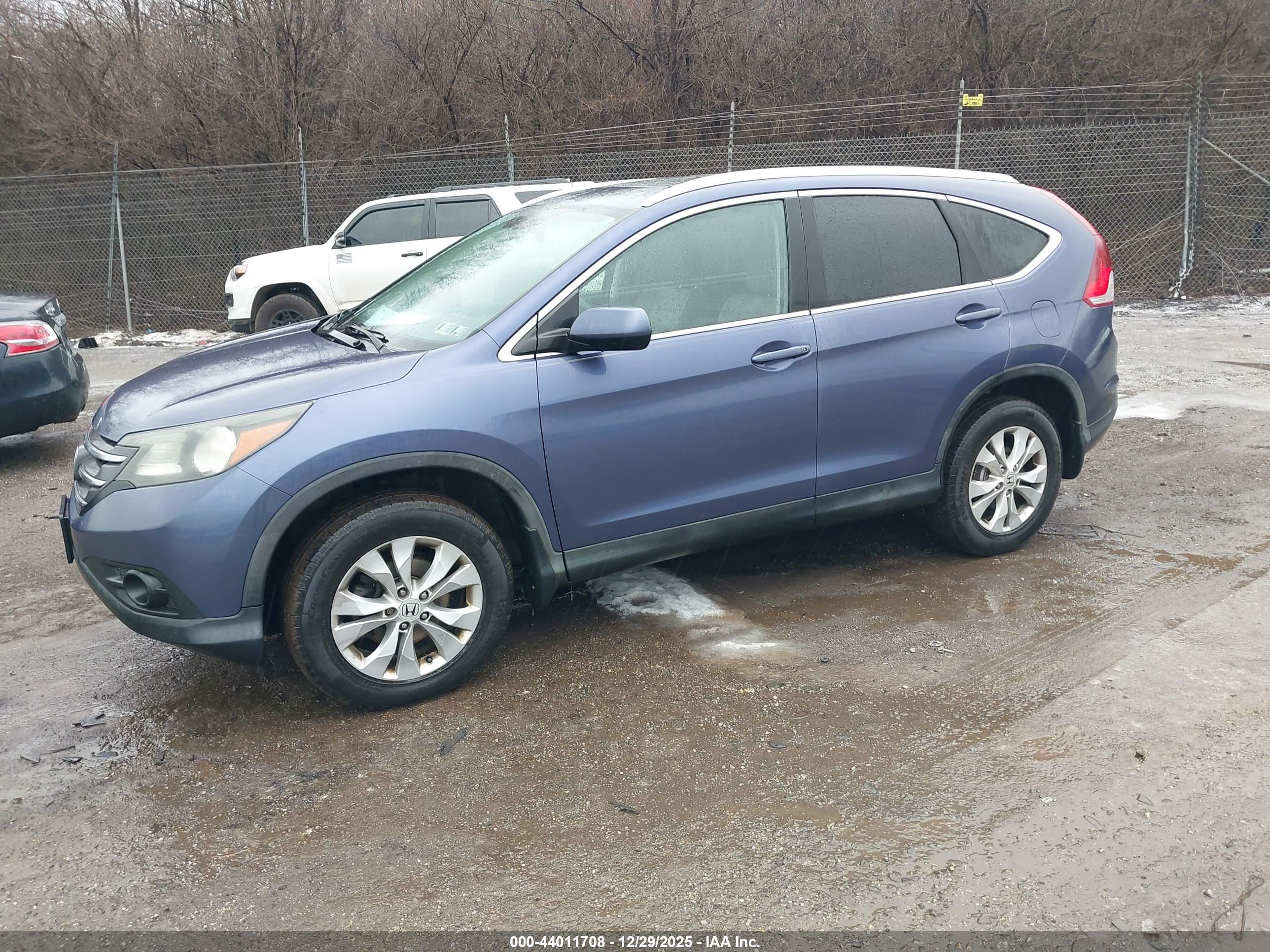HONDA CR-V image 2