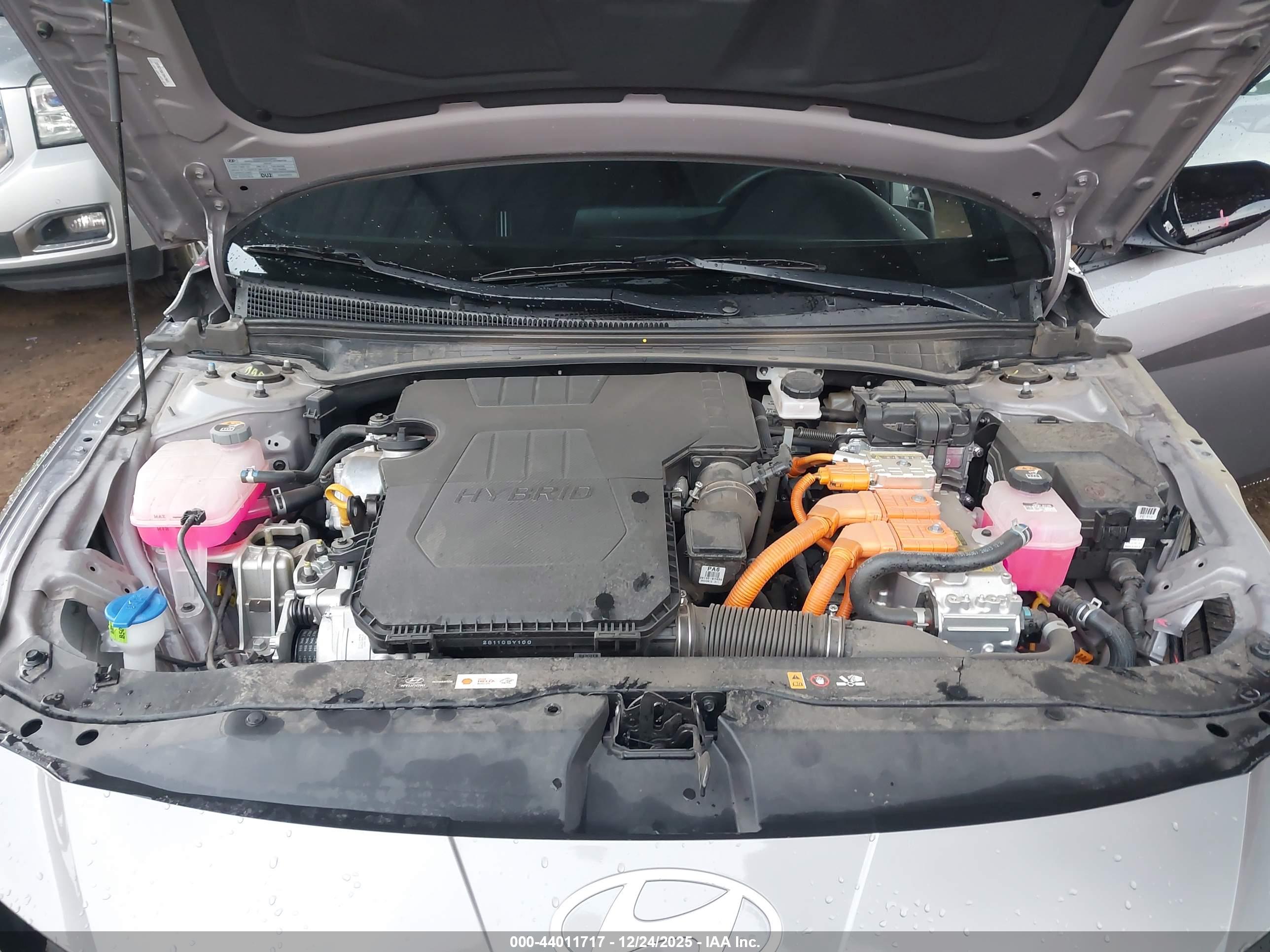 HYUNDAI ELANTRA image 10