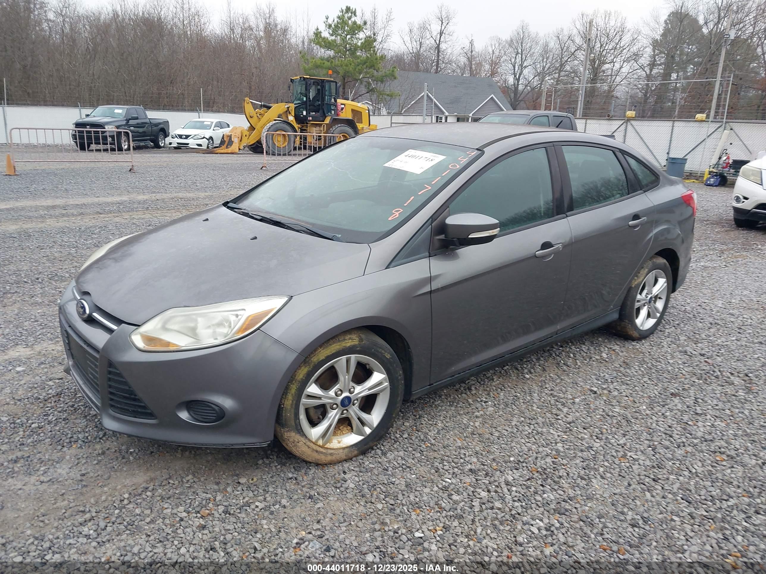 FORD FOCUS image 2