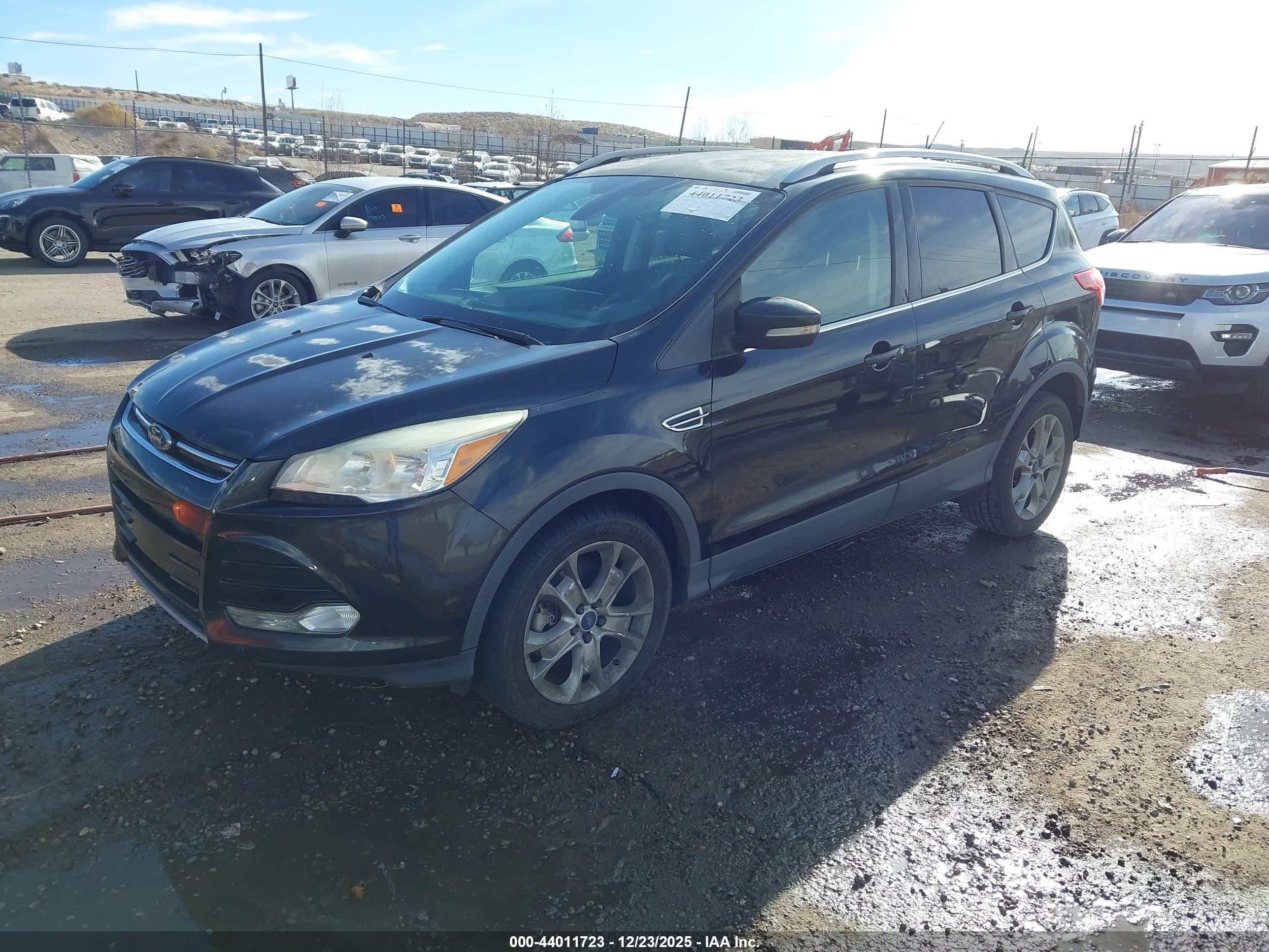 FORD ESCAPE image 2