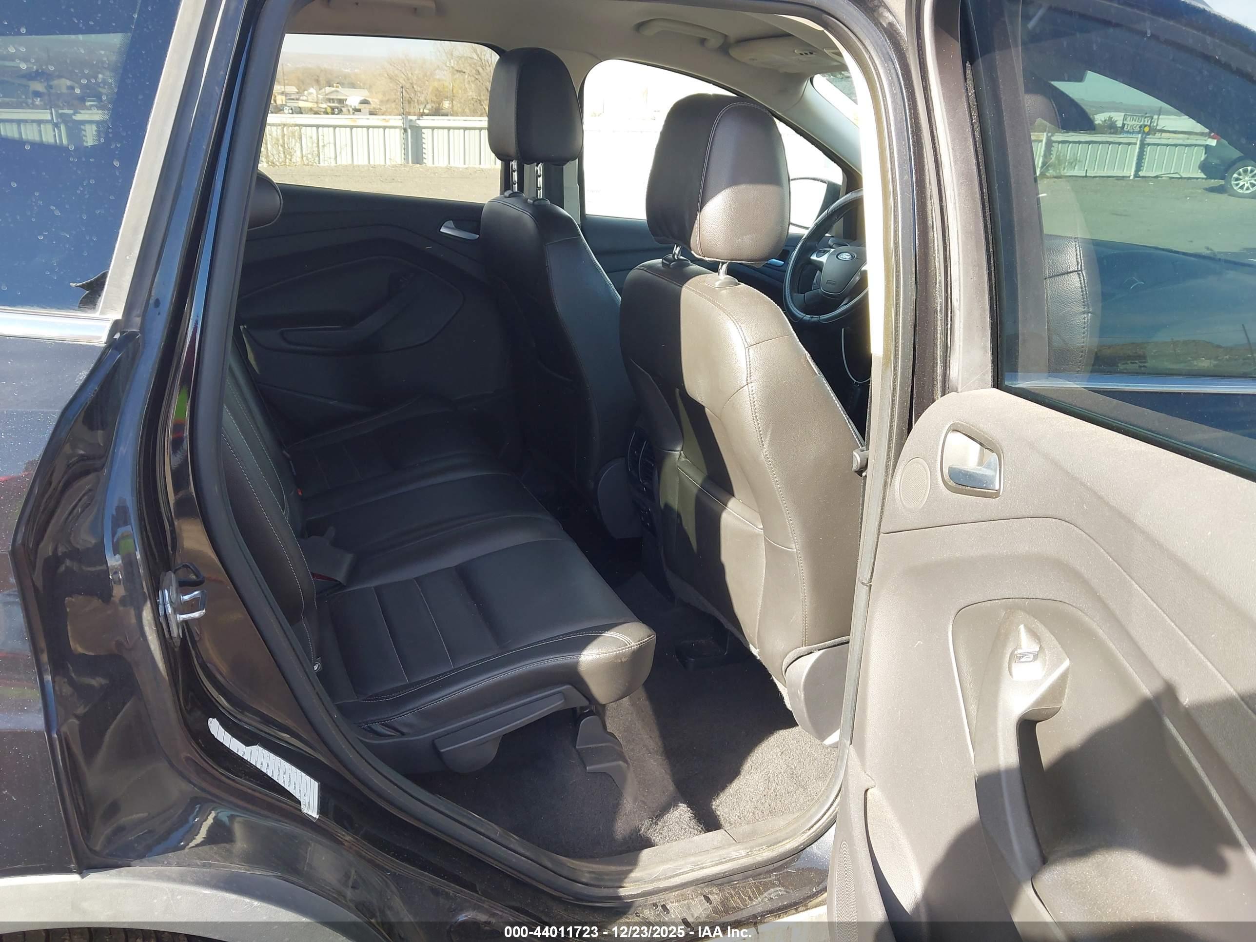 FORD ESCAPE image 8