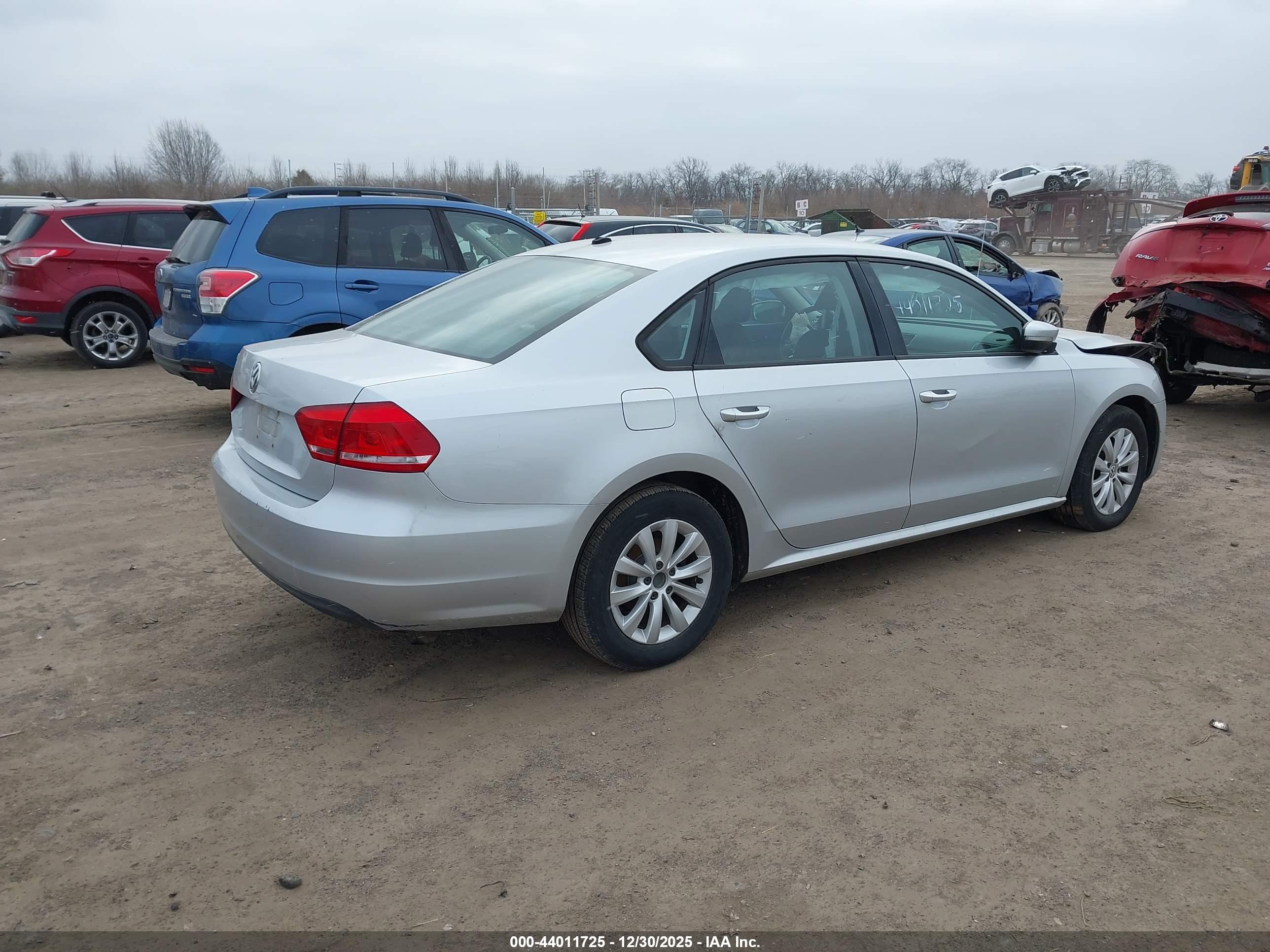 VOLKSWAGEN PASSAT image 4