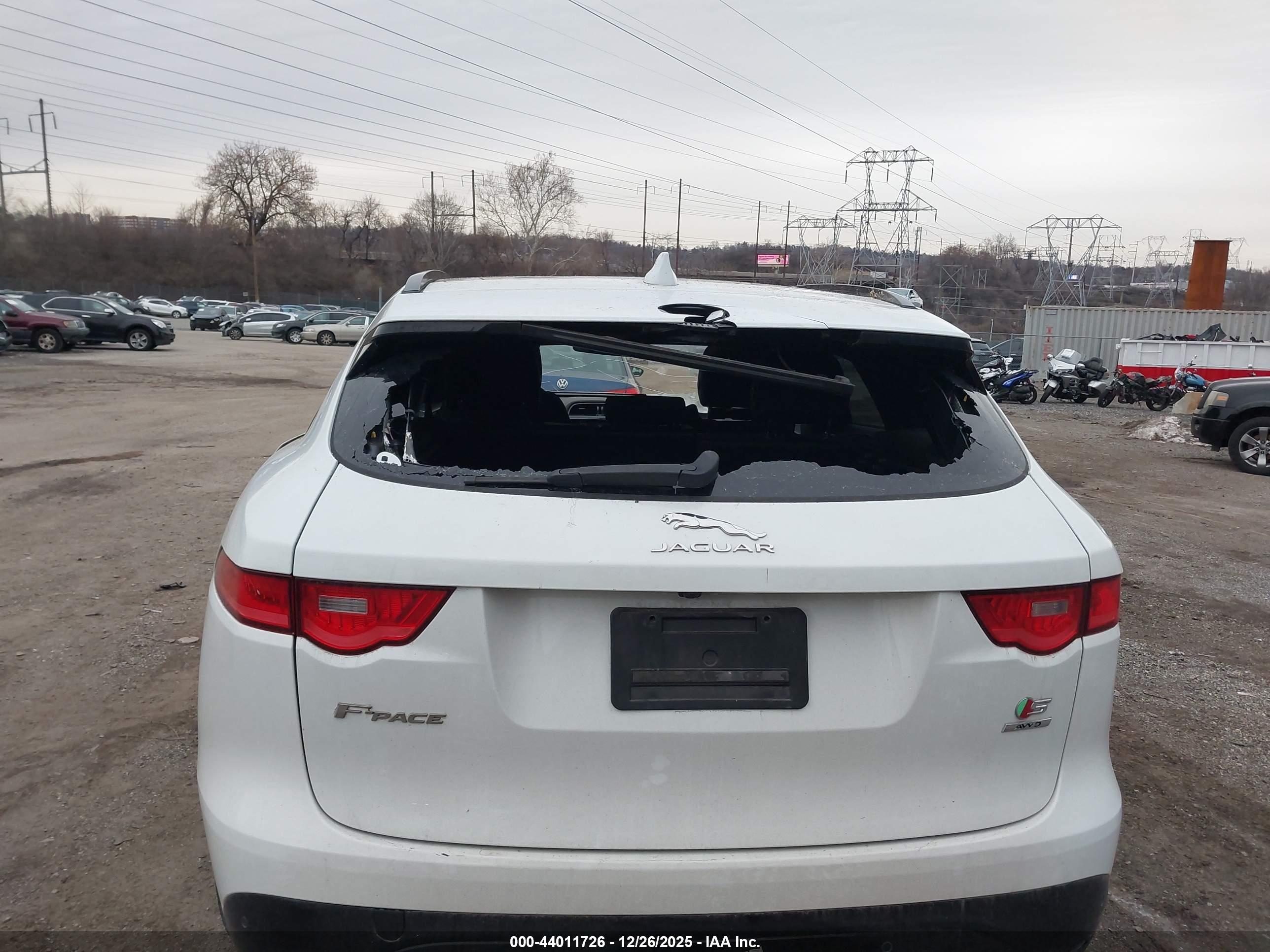 JAGUAR F-PACE image 6