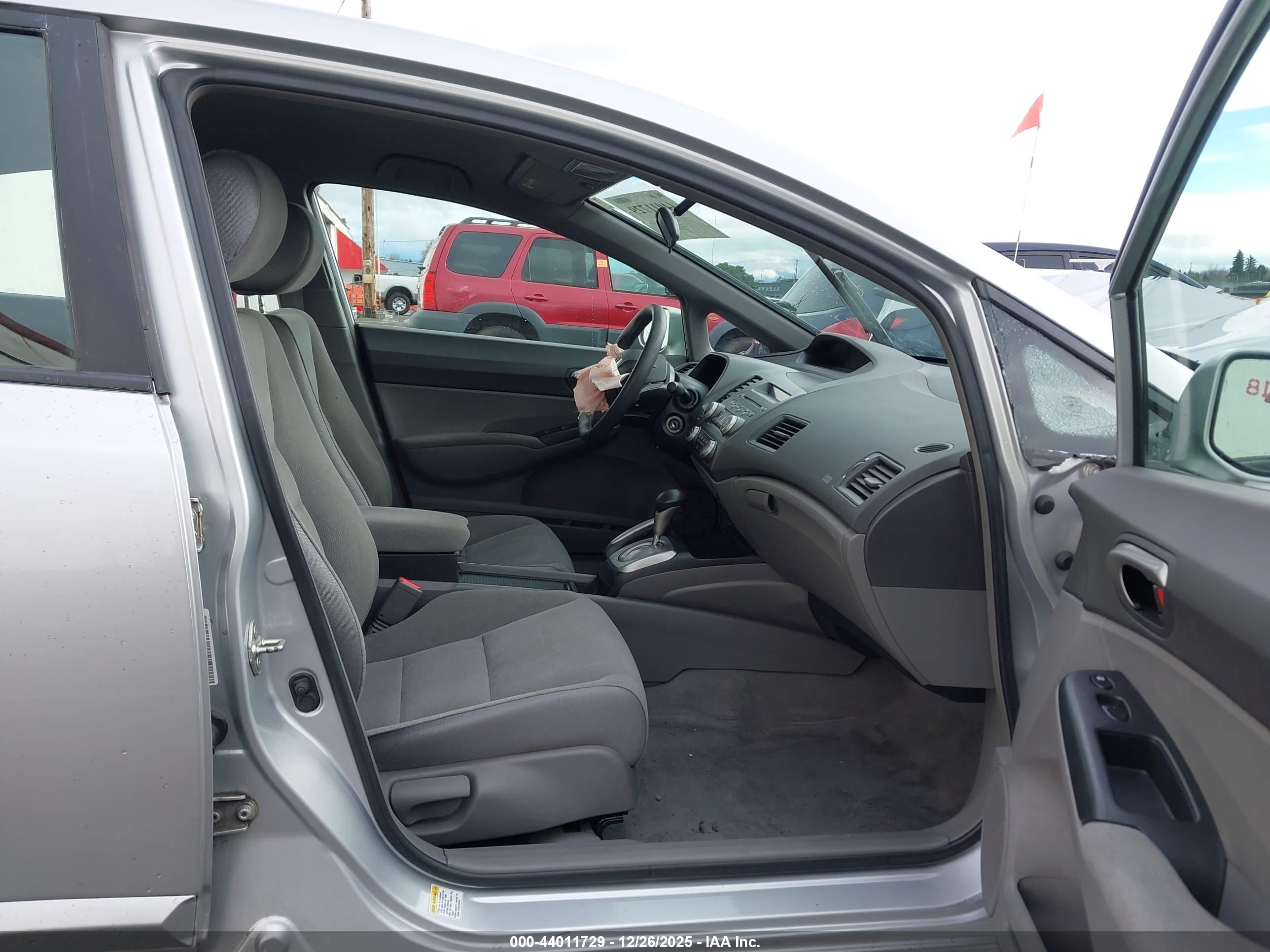 HONDA CIVIC image 5