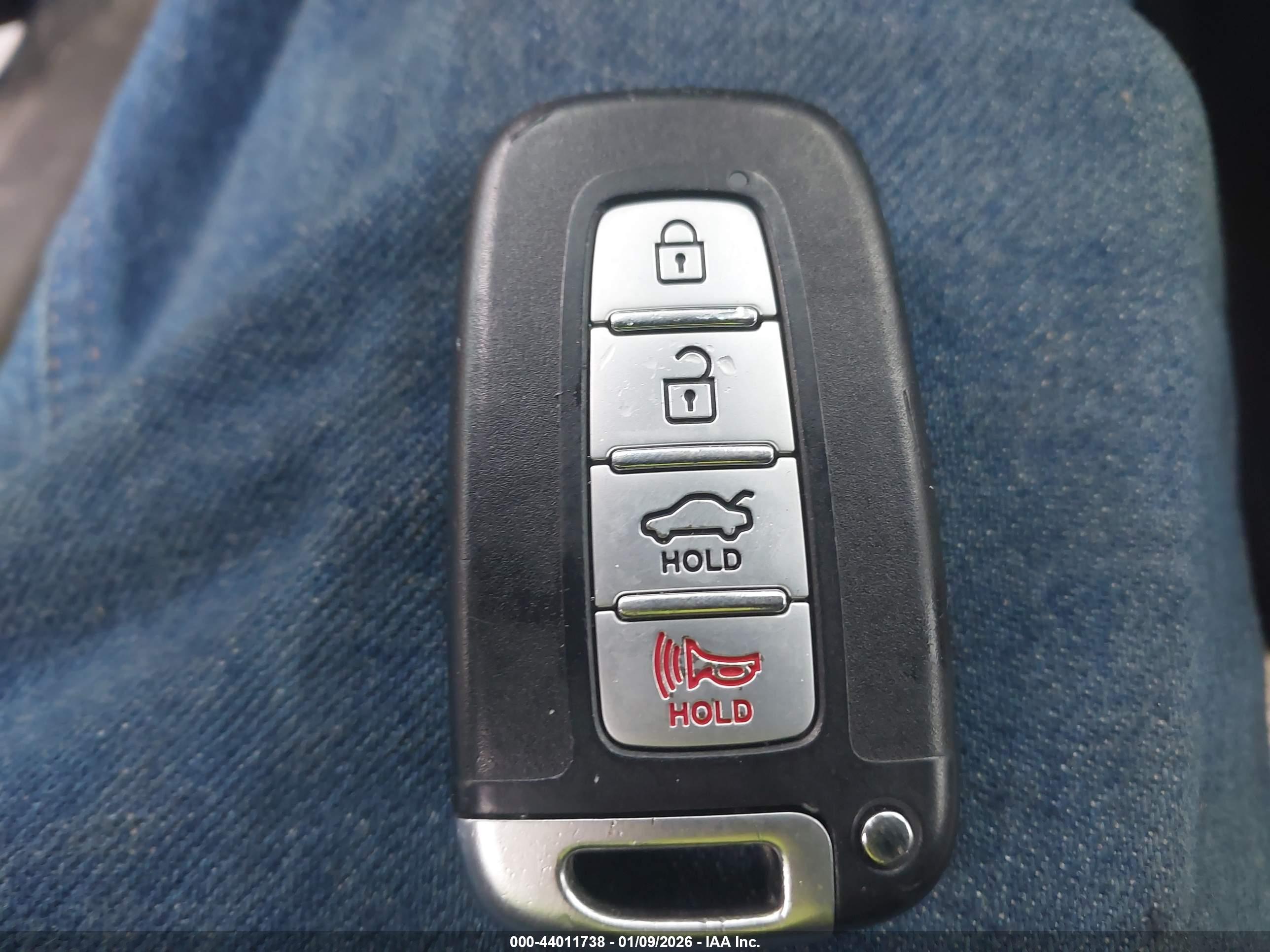 HYUNDAI SONATA image 11