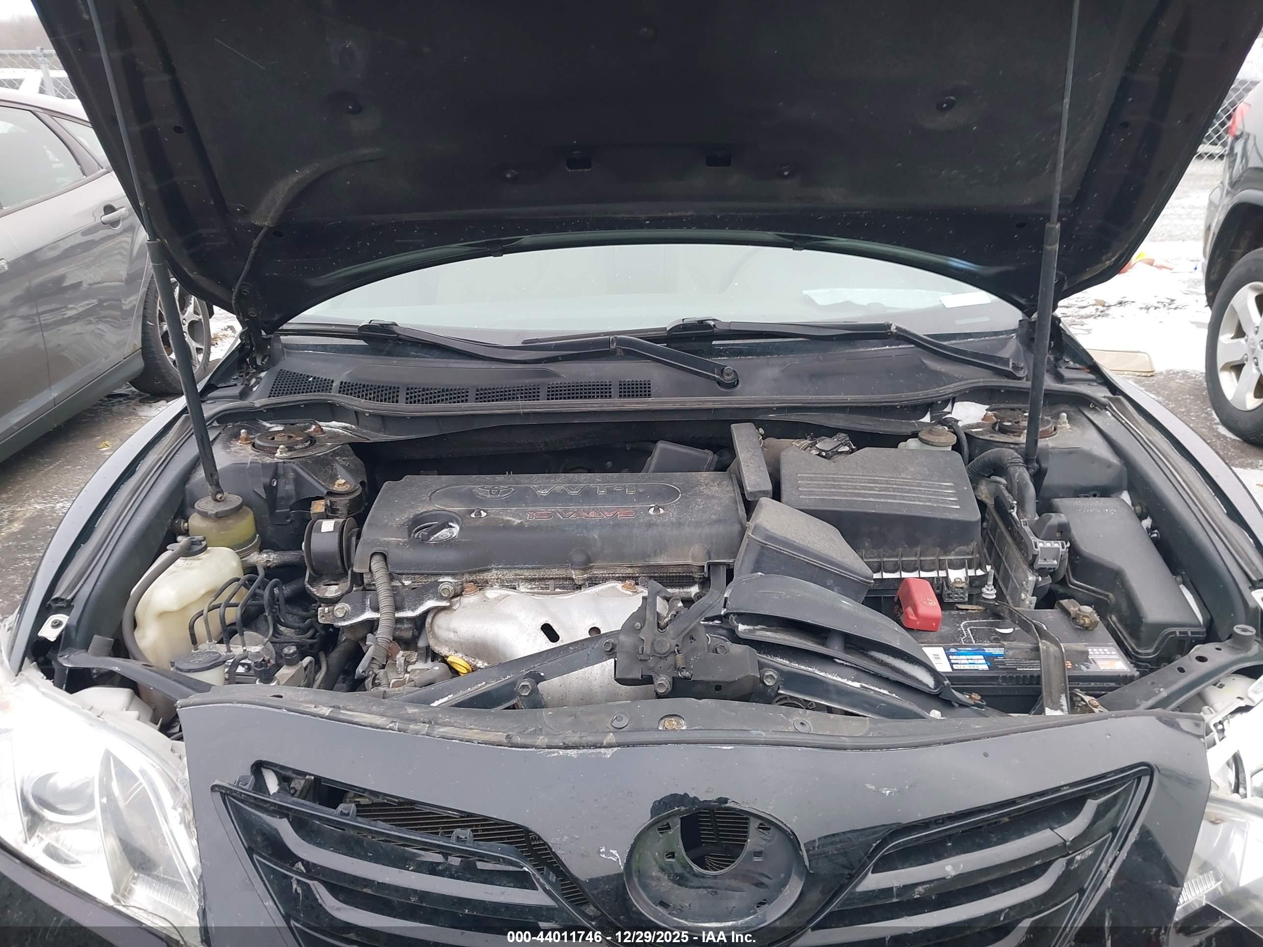 TOYOTA CAMRY image 10