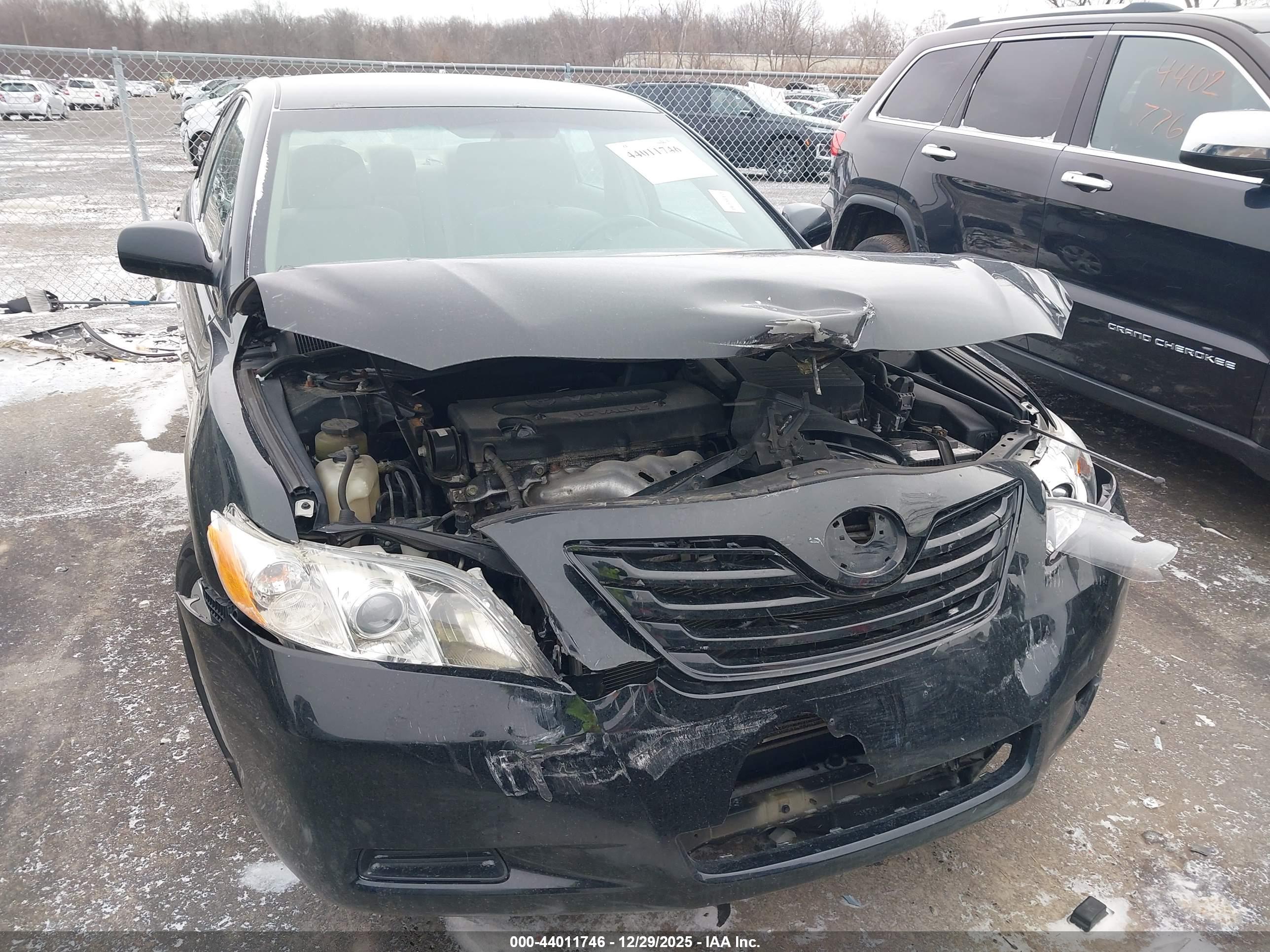 TOYOTA CAMRY image 6