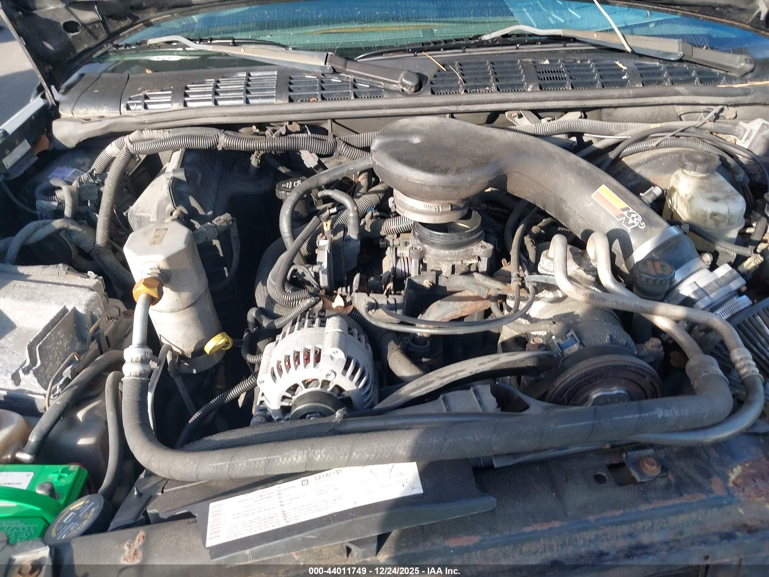 CHEVROLET BLAZER image 10