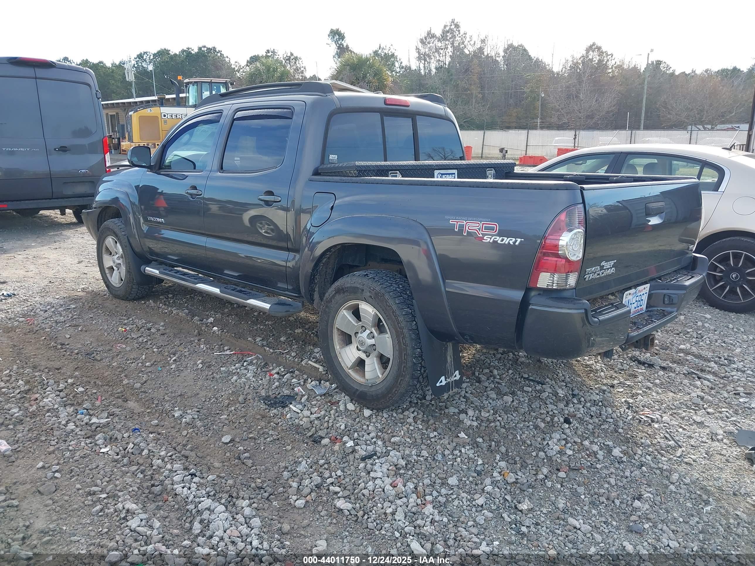 TOYOTA TACOMA image 3