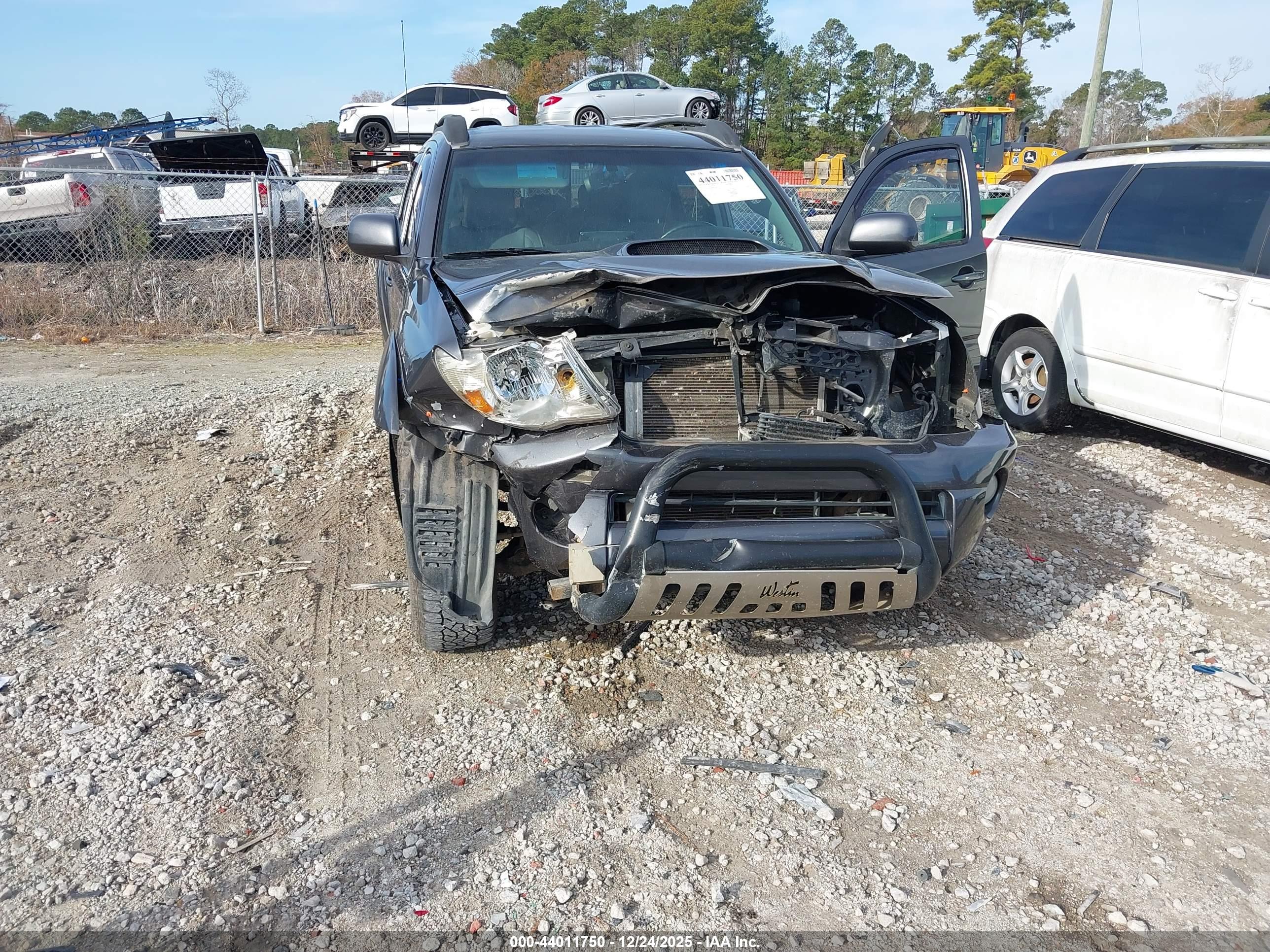 TOYOTA TACOMA image 6