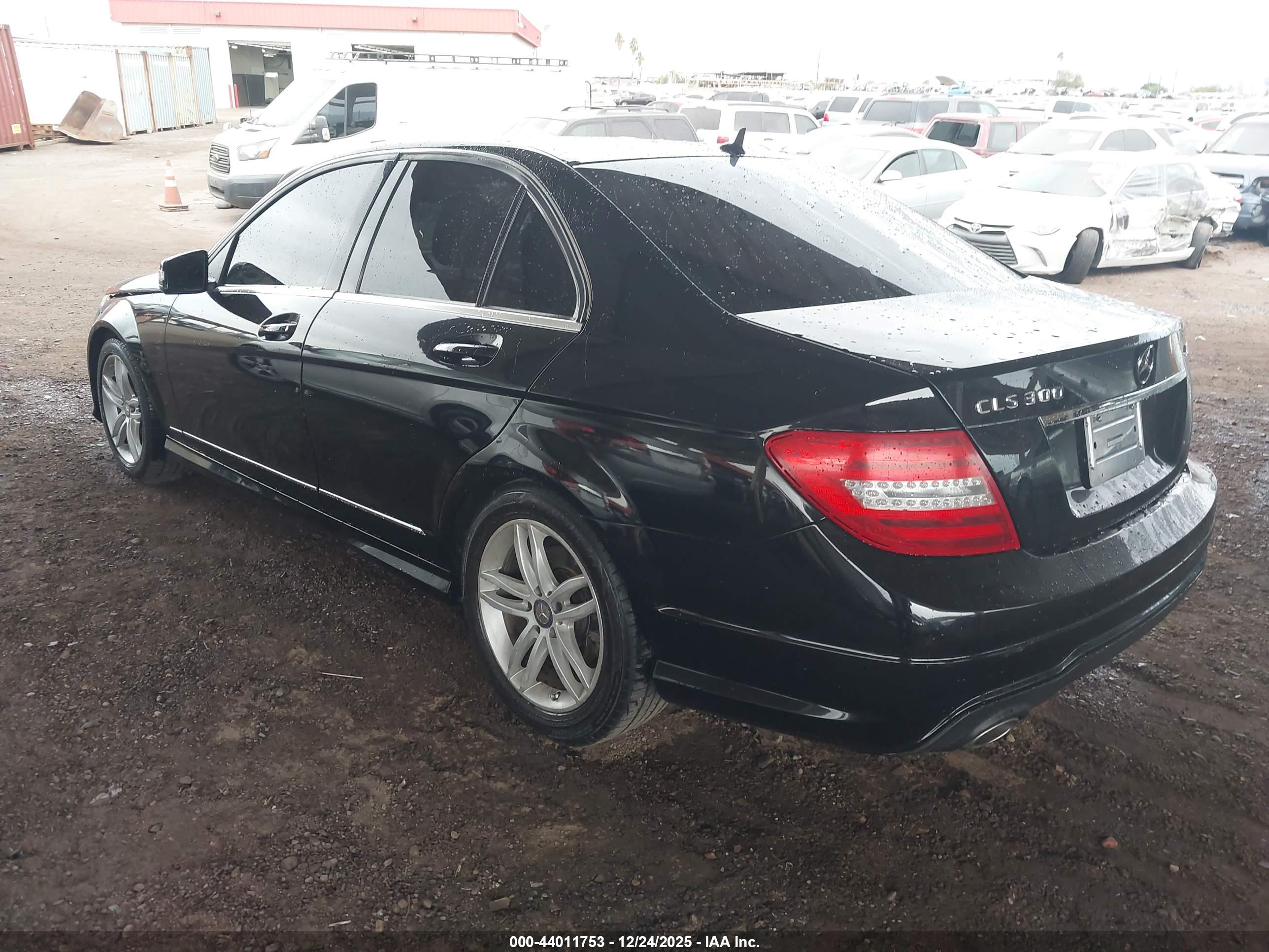 MERCEDES-BENZ C image 3