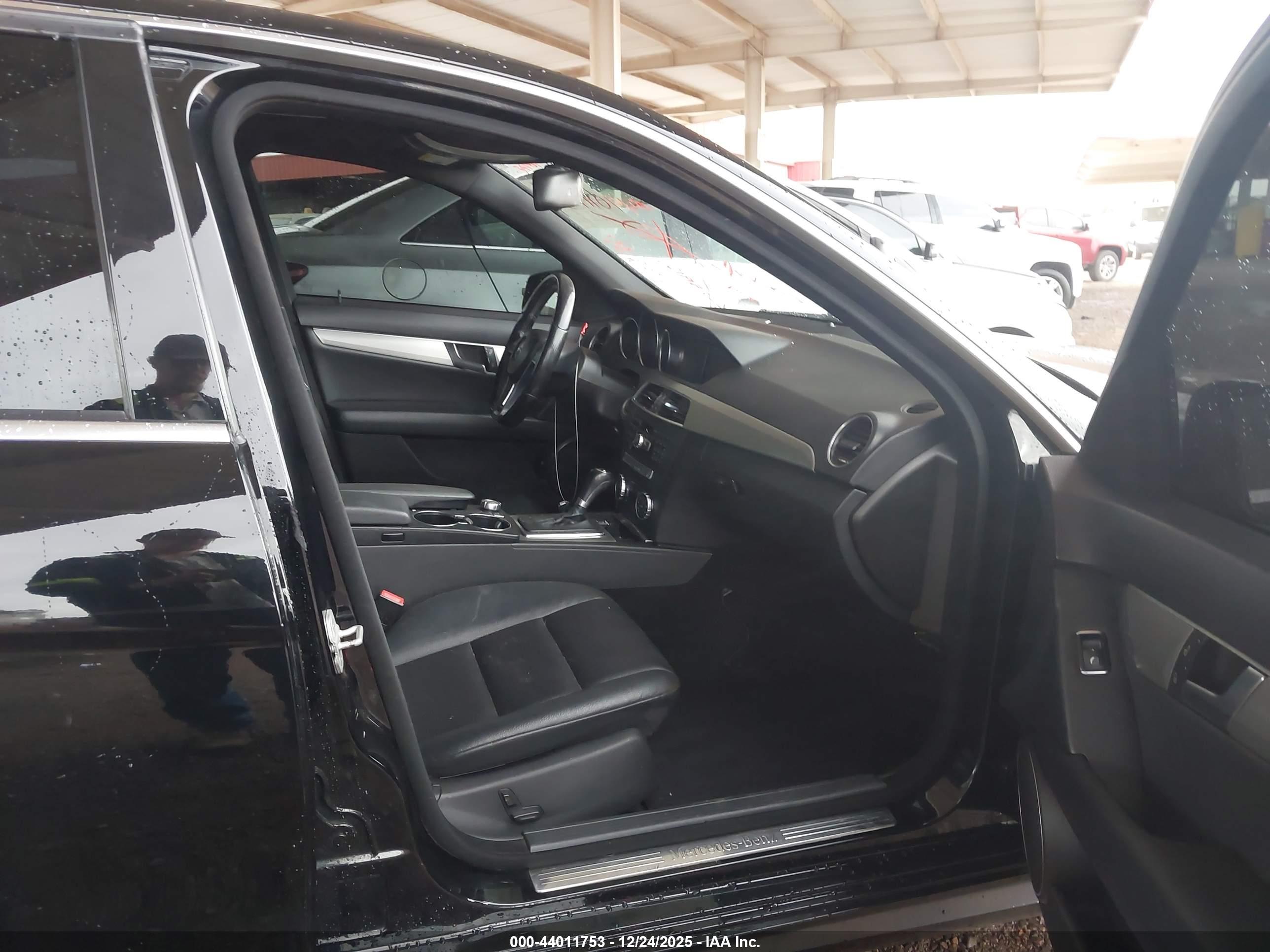 MERCEDES-BENZ C image 5