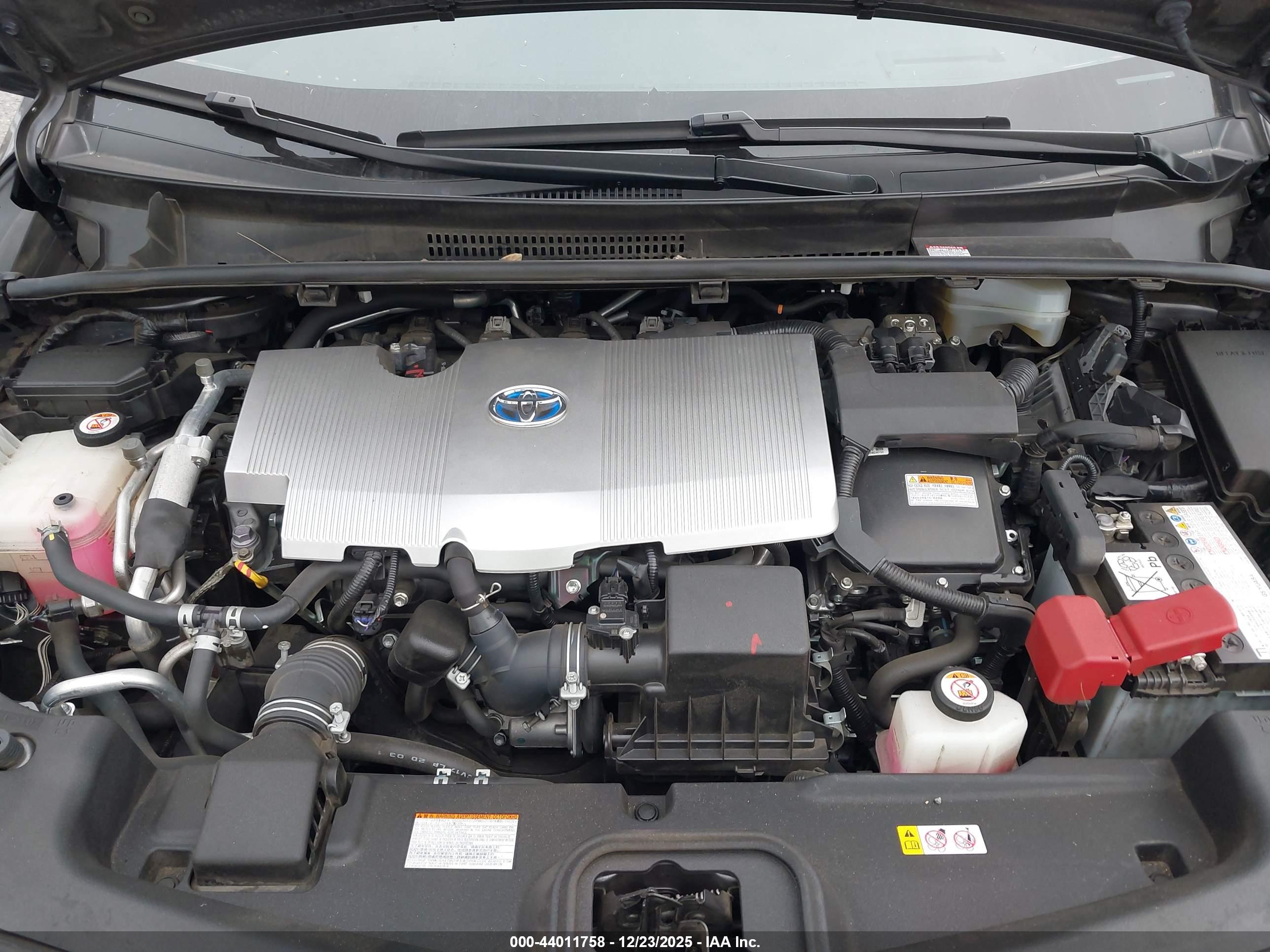 TOYOTA PRIUS image 10