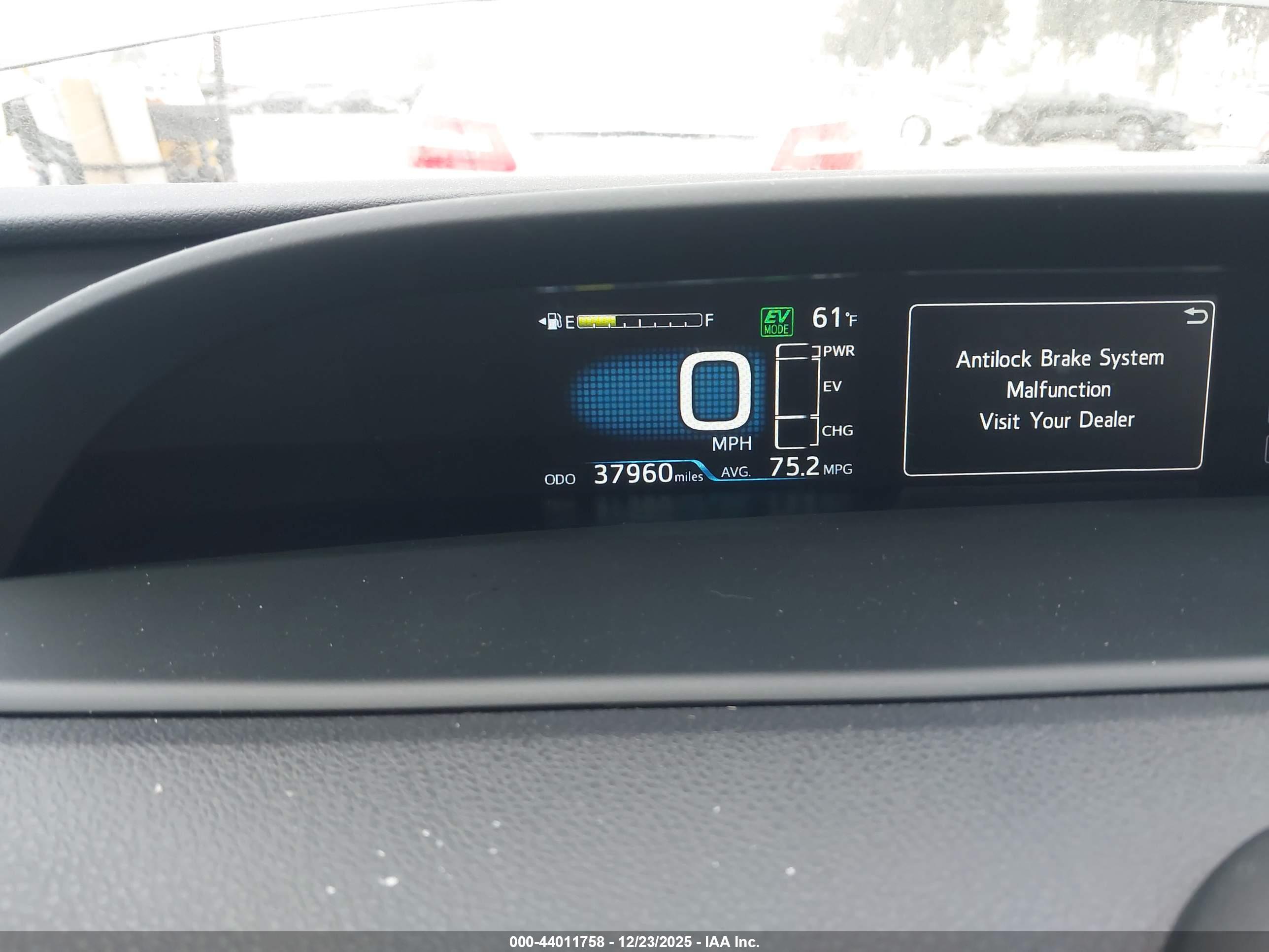 TOYOTA PRIUS image 7