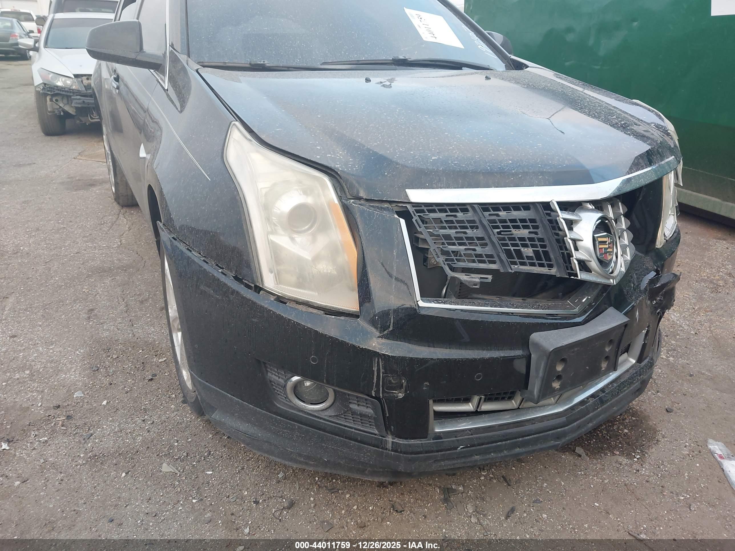 CADILLAC SRX image 6