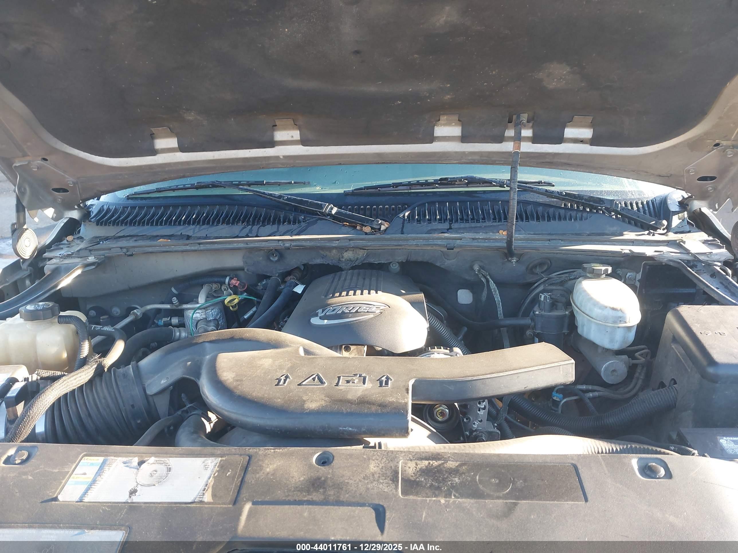 CHEVROLET TAHOE image 10