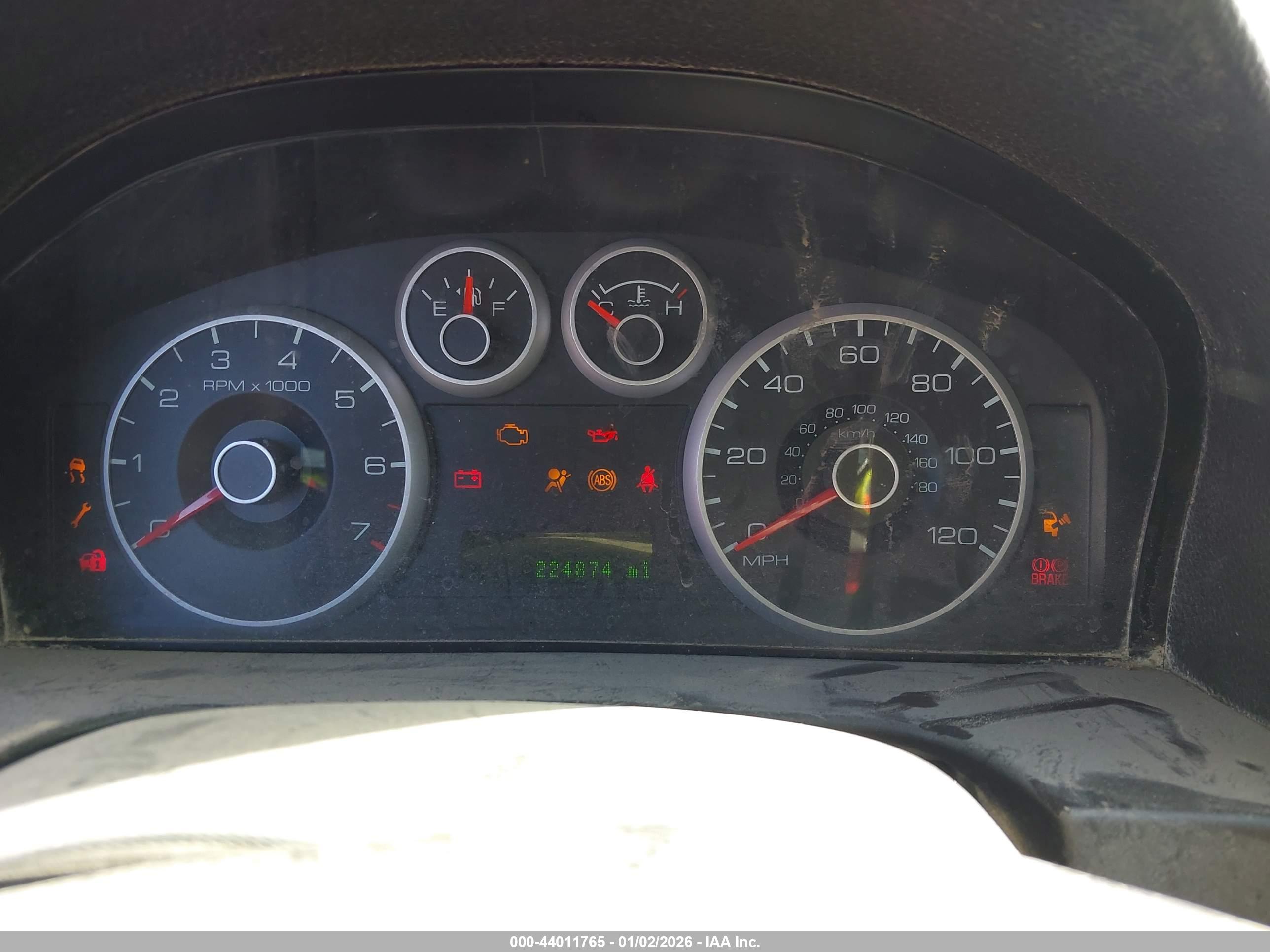 FORD FUSION image 7
