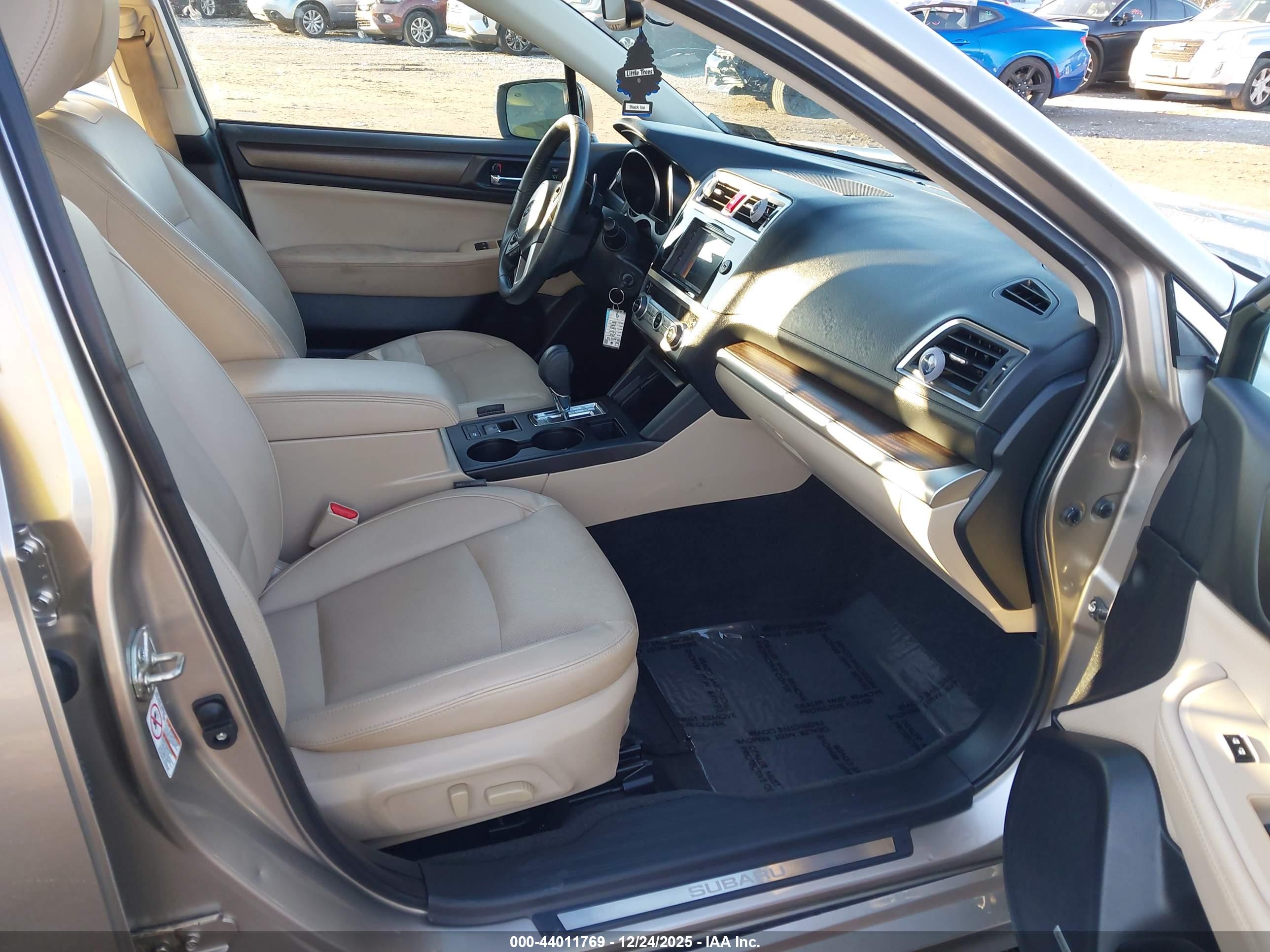 SUBARU LEGACY image 5