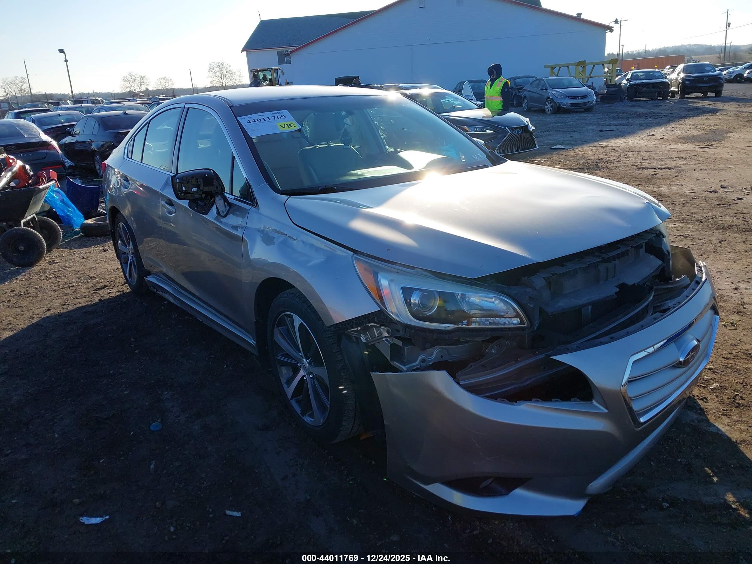 SUBARU LEGACY image 6