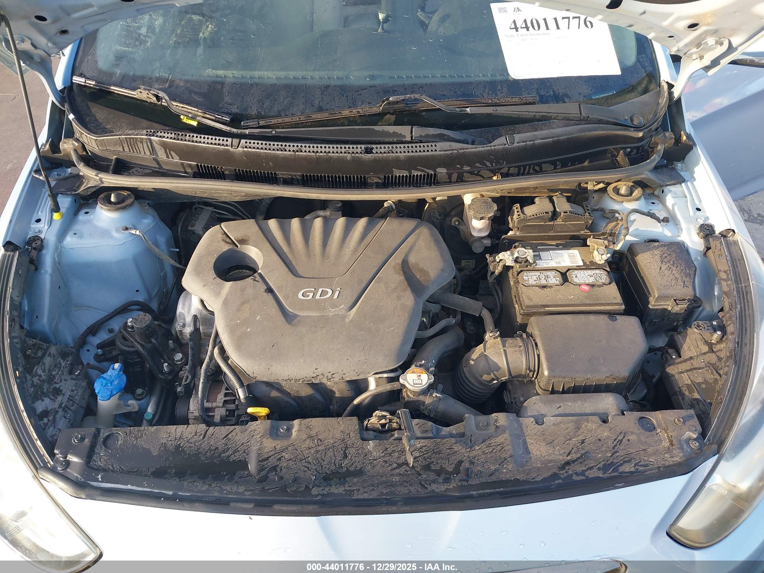 HYUNDAI ACCENT image 10