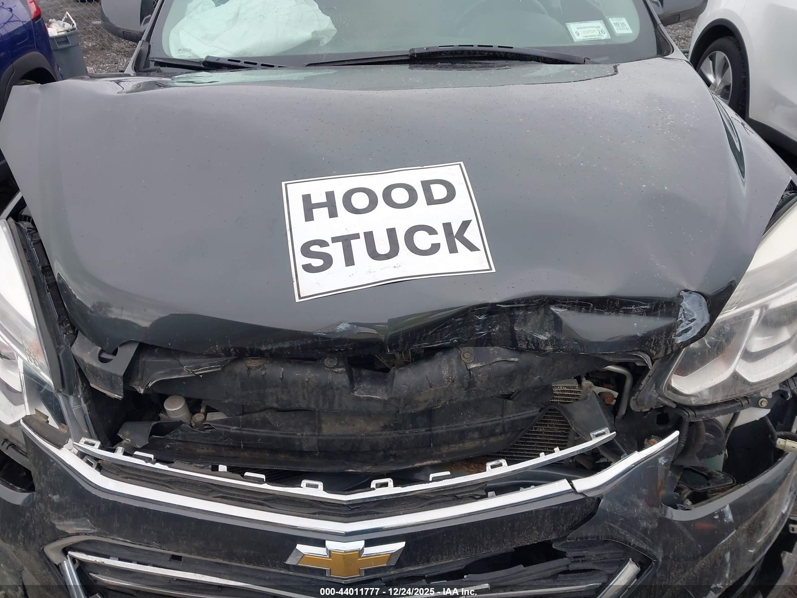CHEVROLET EQUINOX image 10