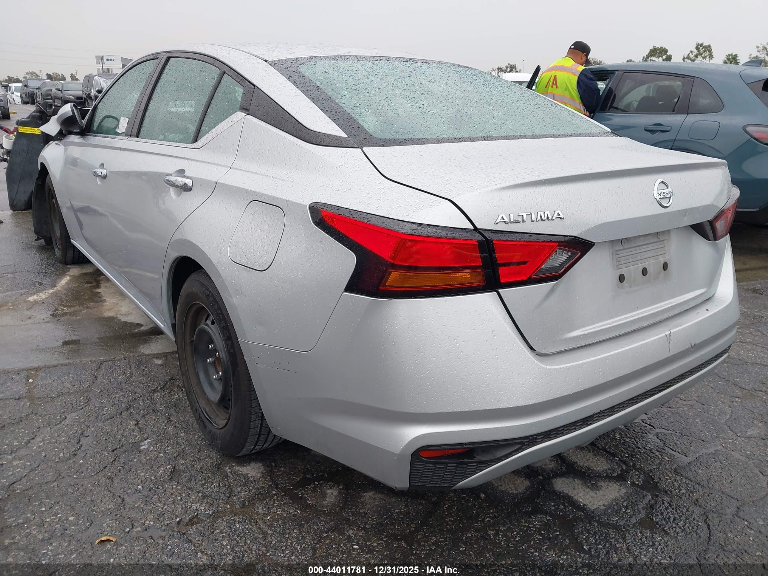 NISSAN ALTIMA image 3