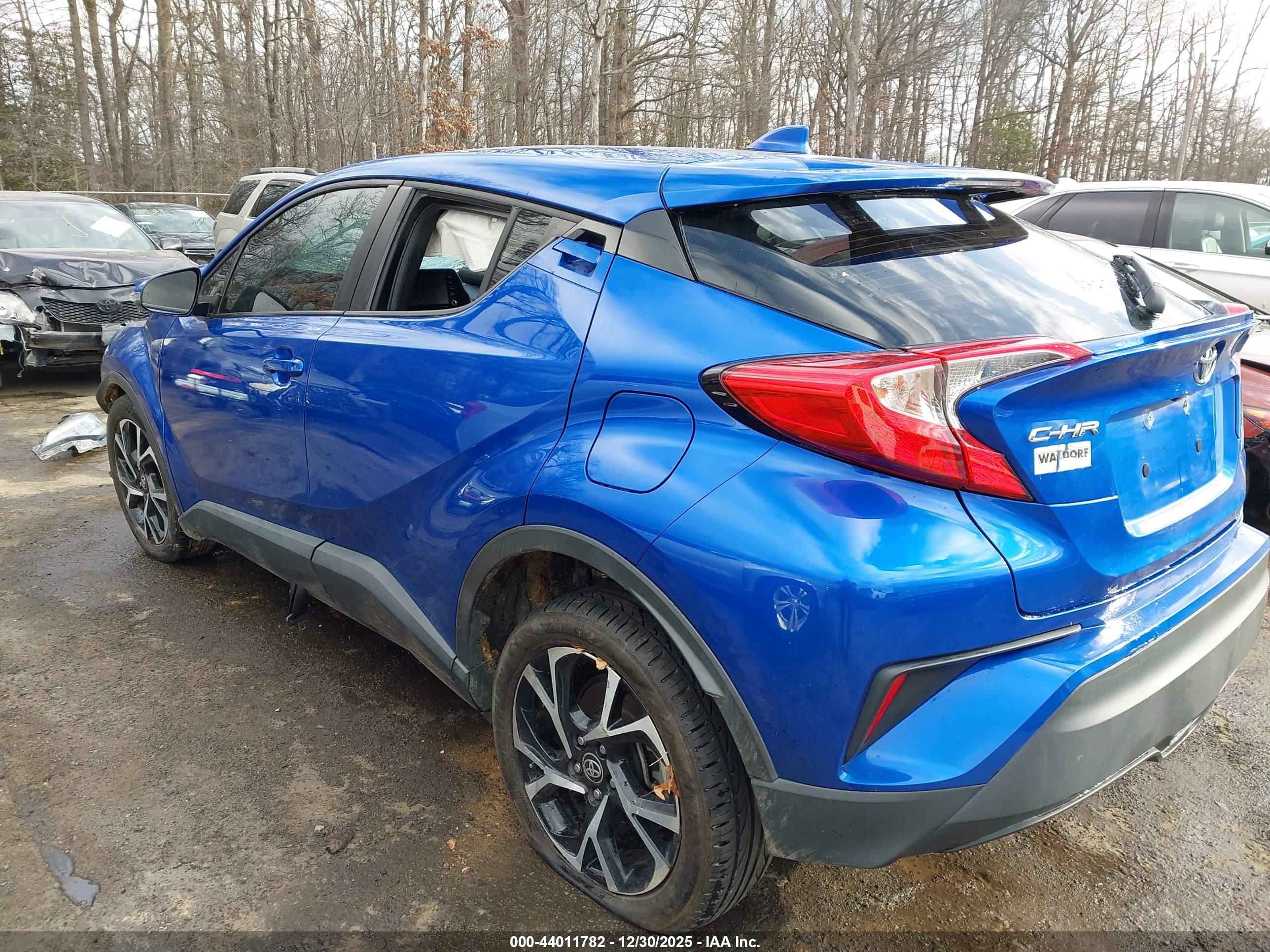 TOYOTA C-HR image 3