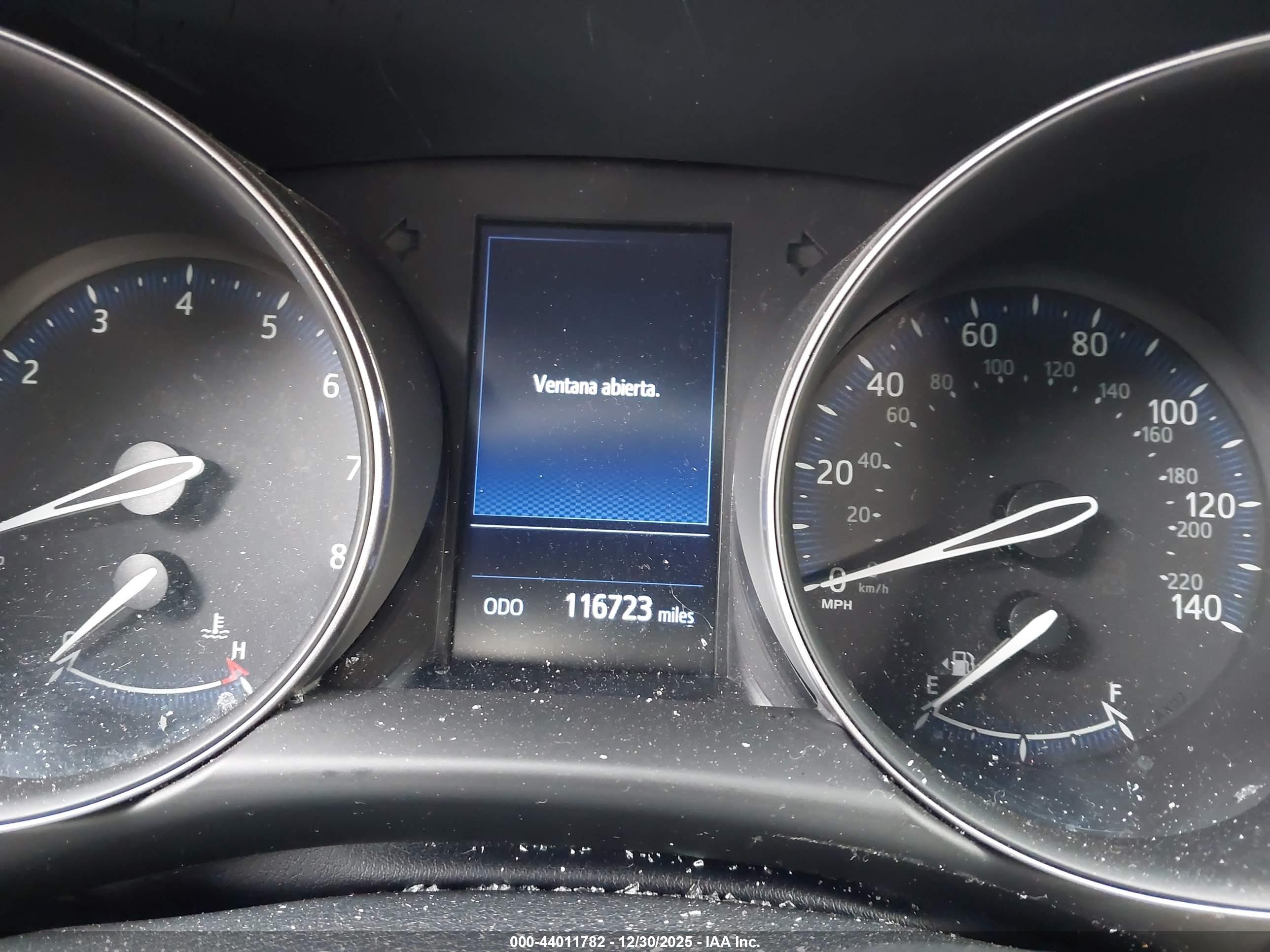 TOYOTA C-HR image 7