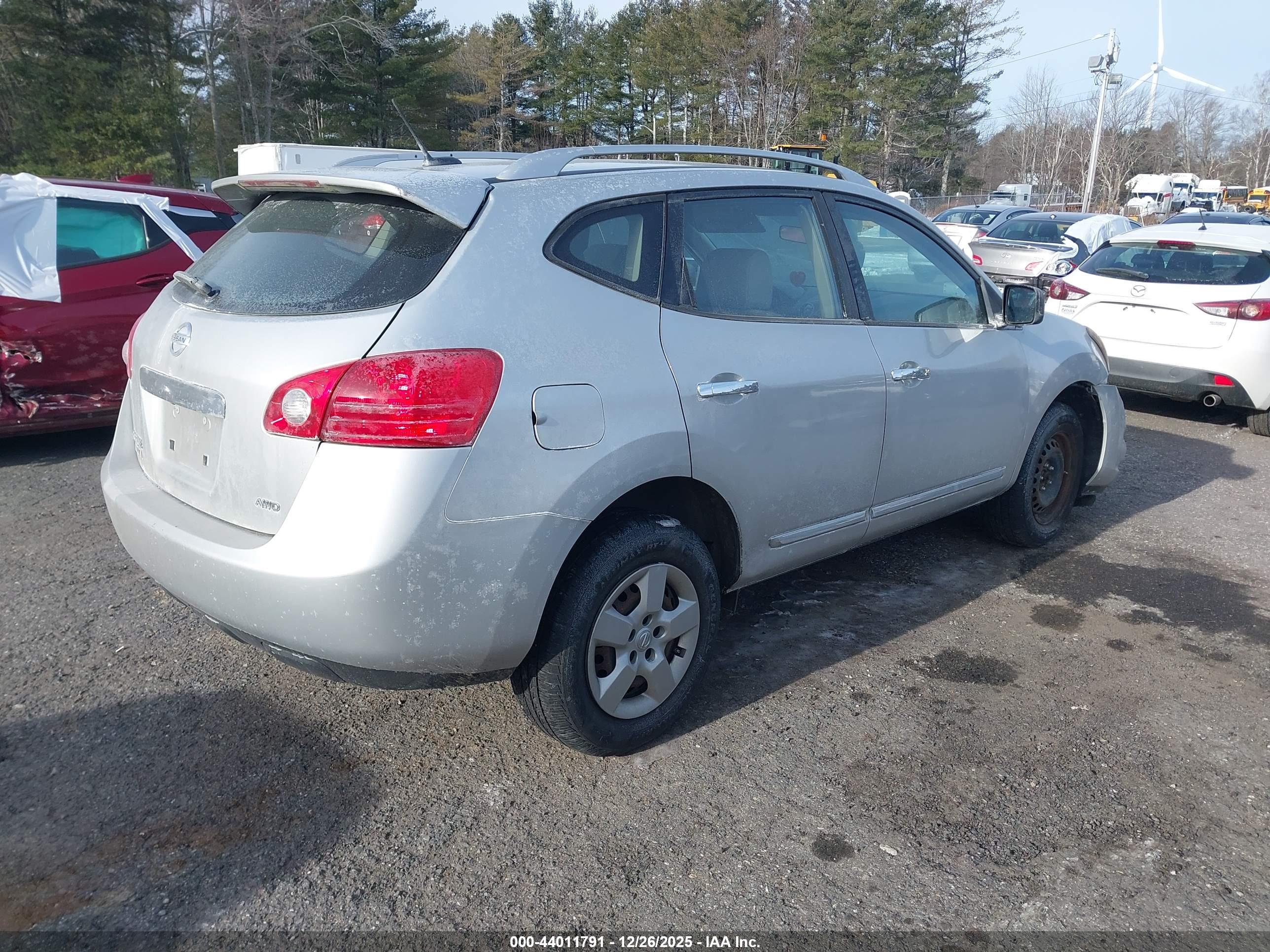 NISSAN ROGUE image 4