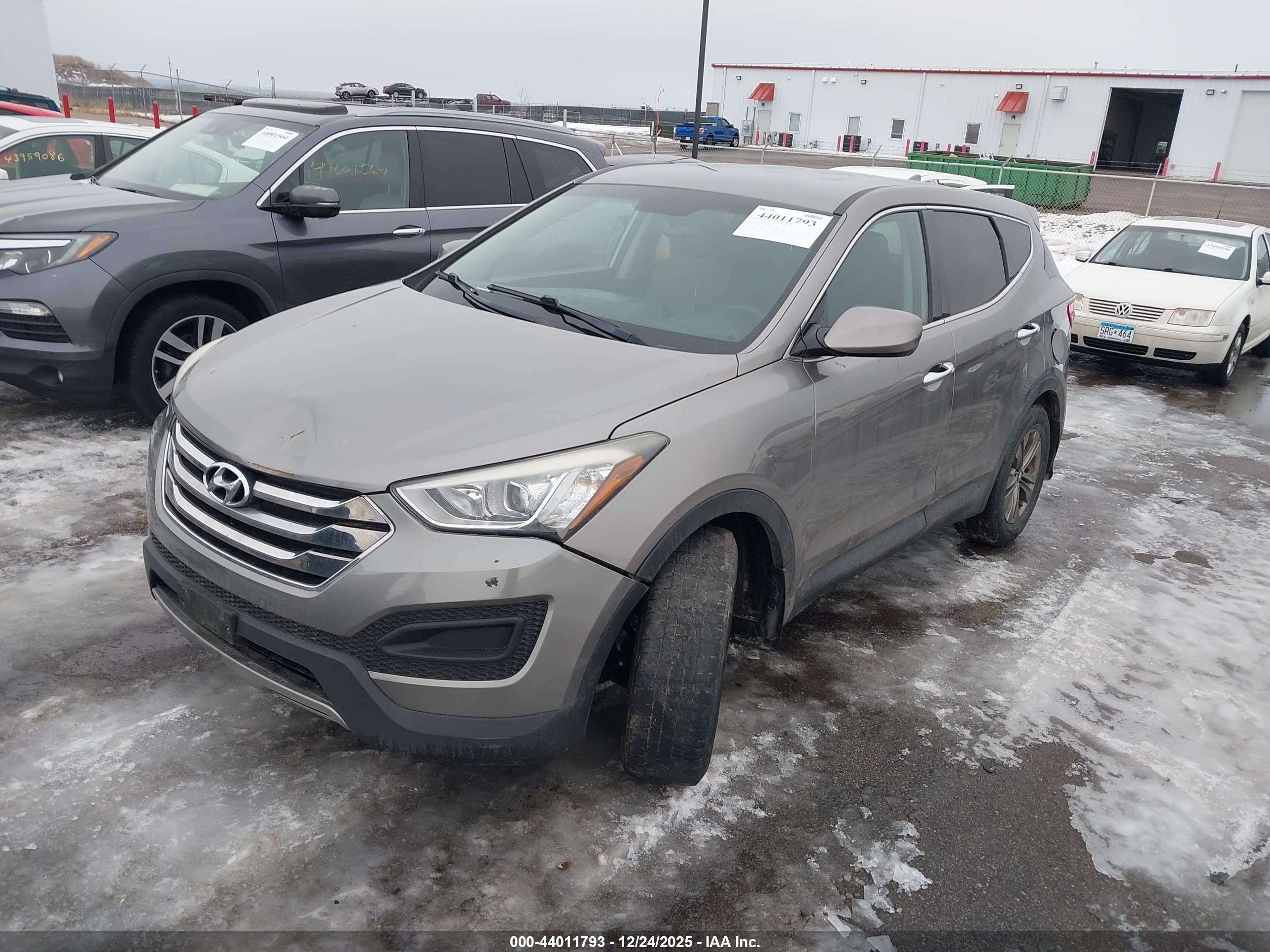 HYUNDAI SANTA image 2