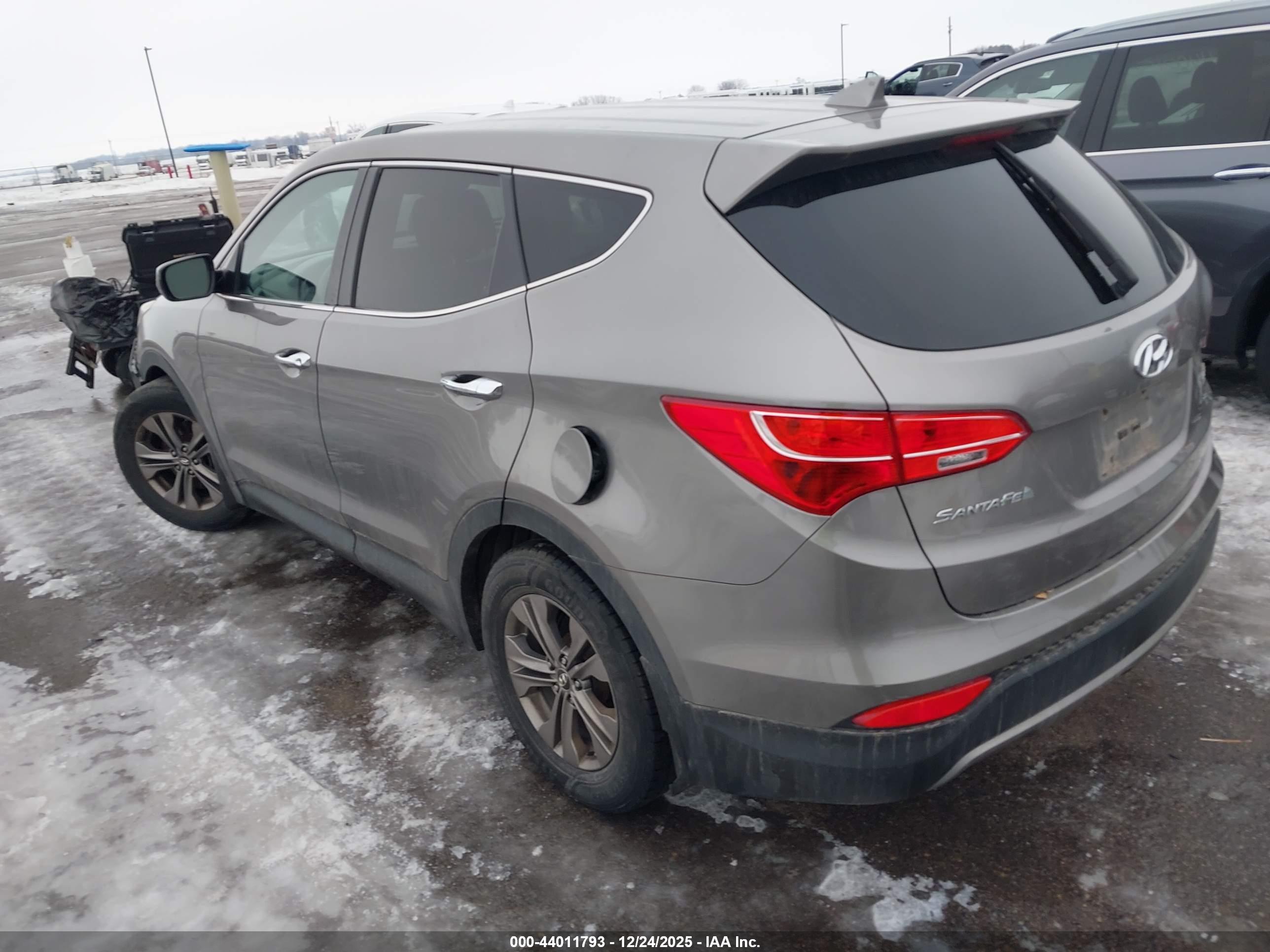 HYUNDAI SANTA image 3