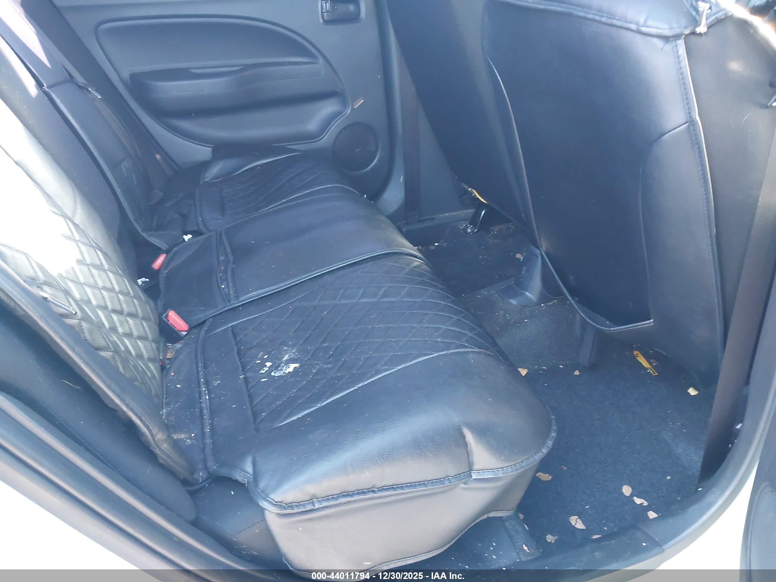 MITSUBISHI MIRAGE image 8
