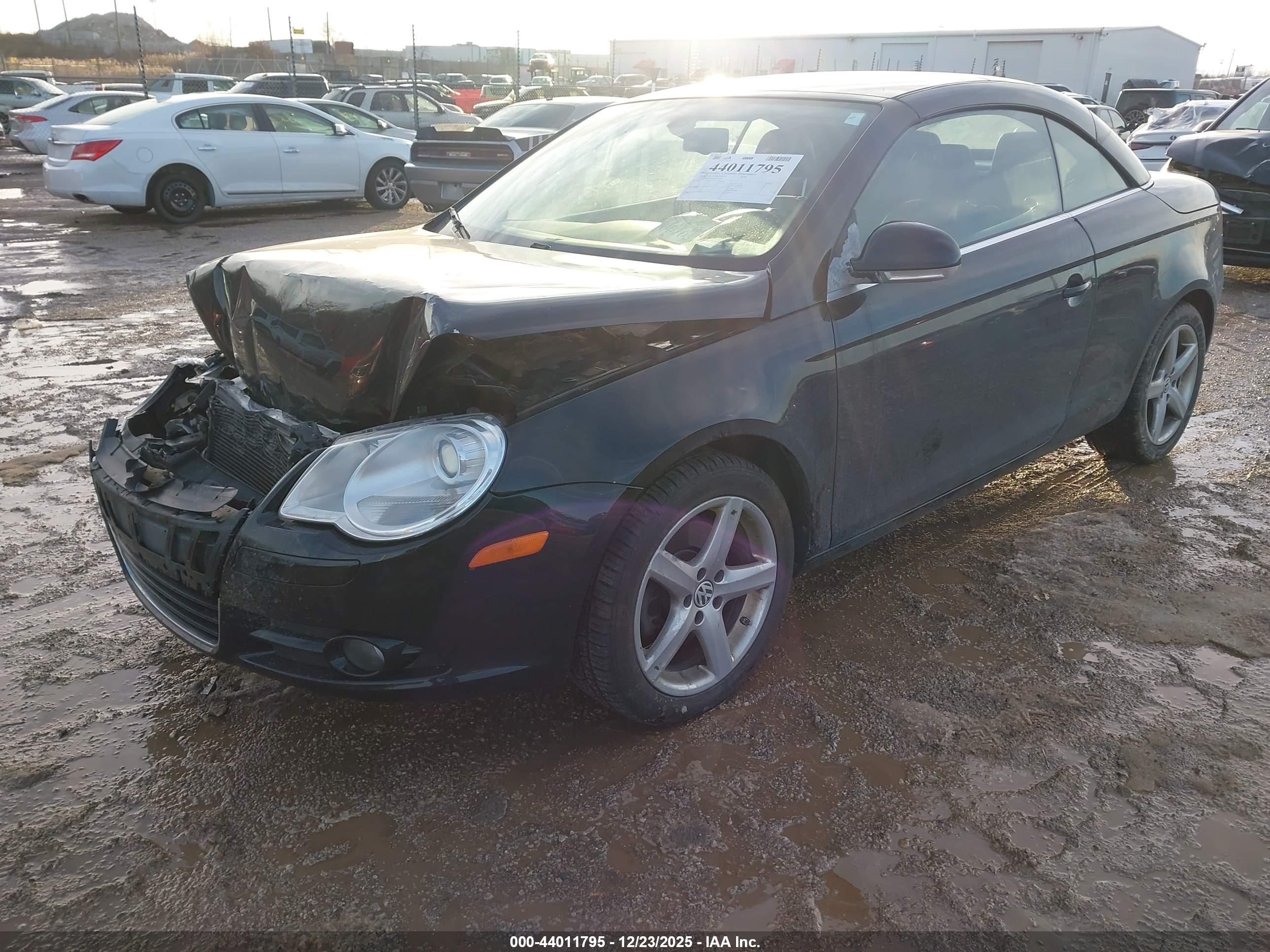 VOLKSWAGEN EOS image 2