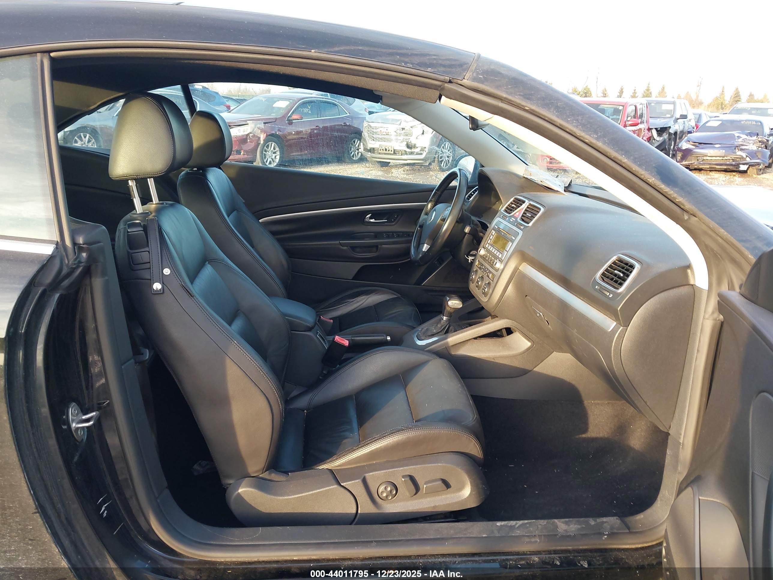 VOLKSWAGEN EOS image 5
