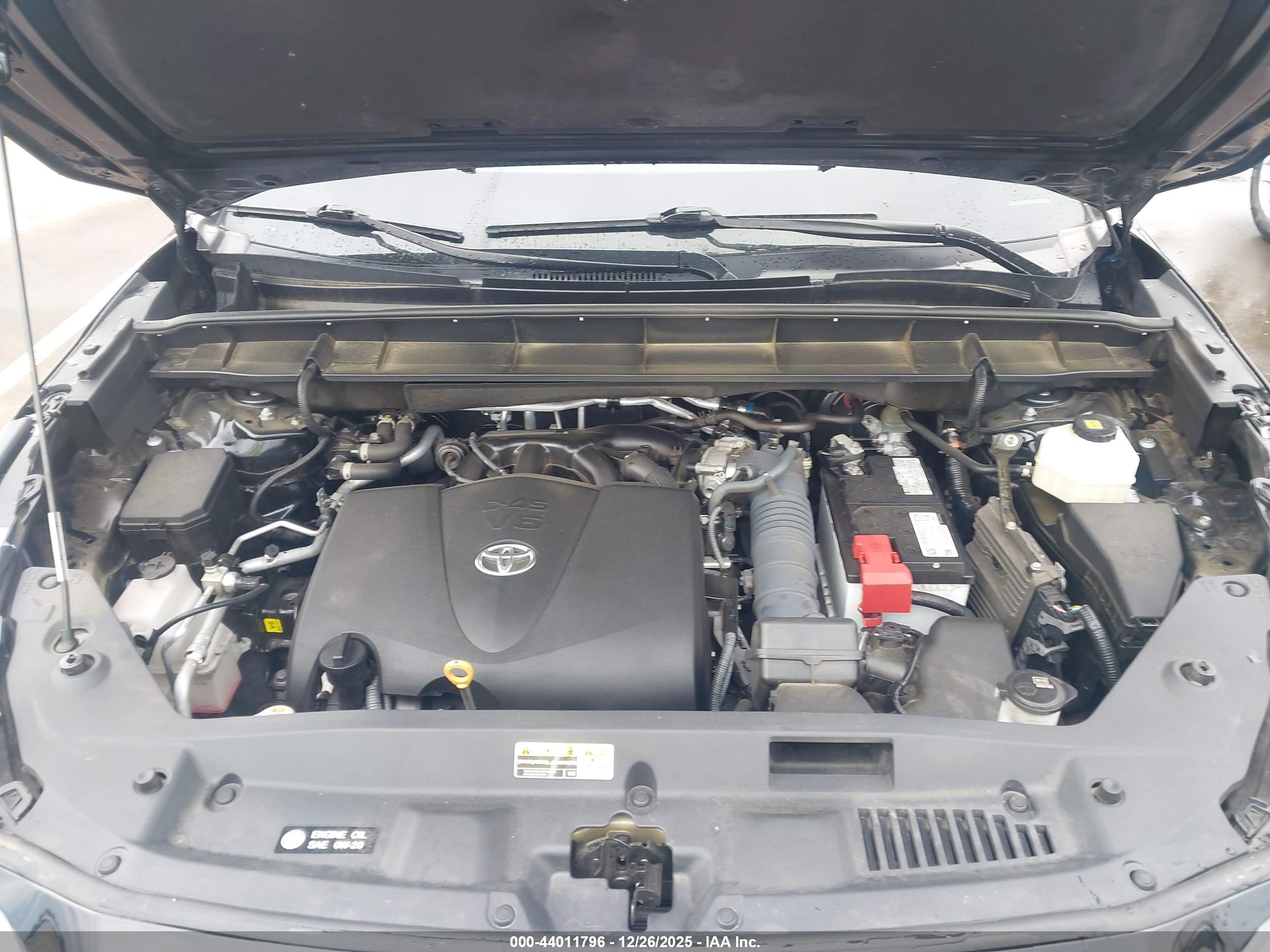 TOYOTA HIGHLANDER image 10