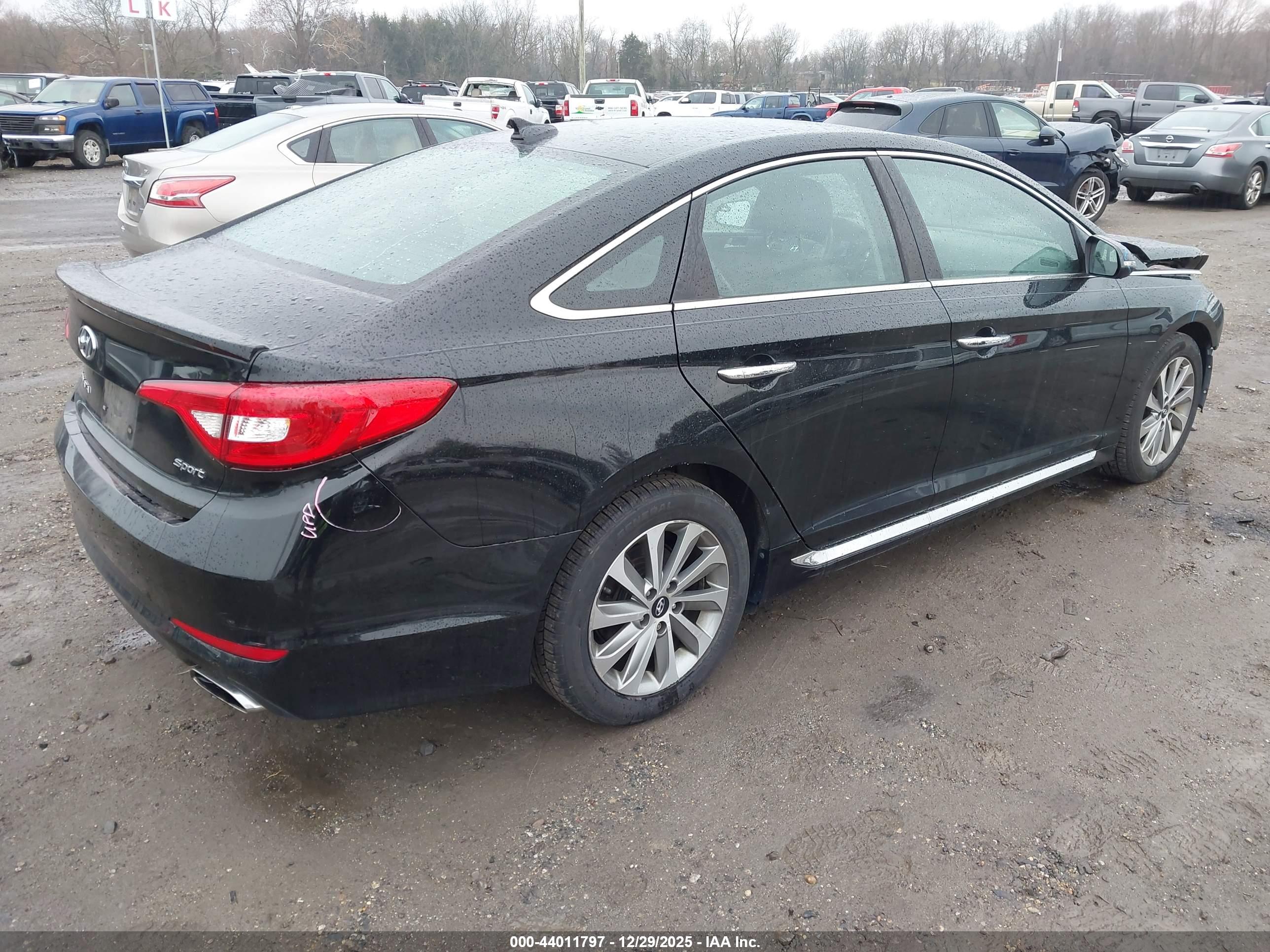 HYUNDAI SONATA image 4