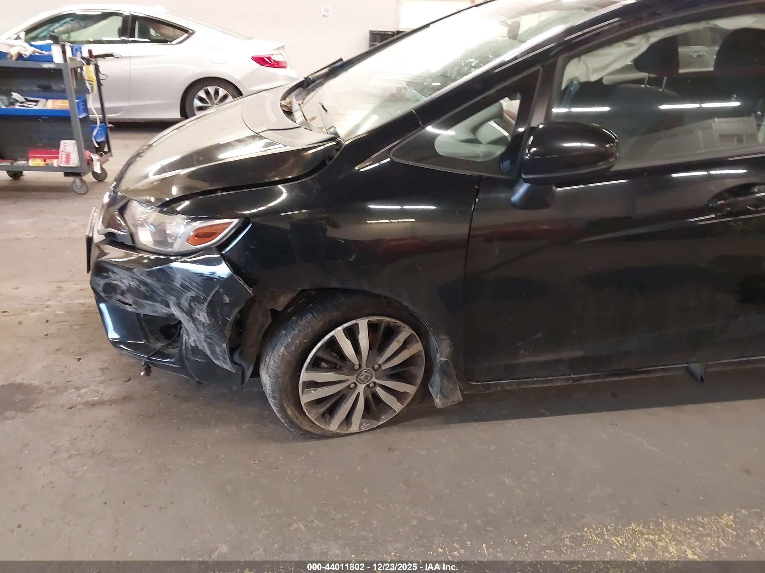 HONDA FIT image 6