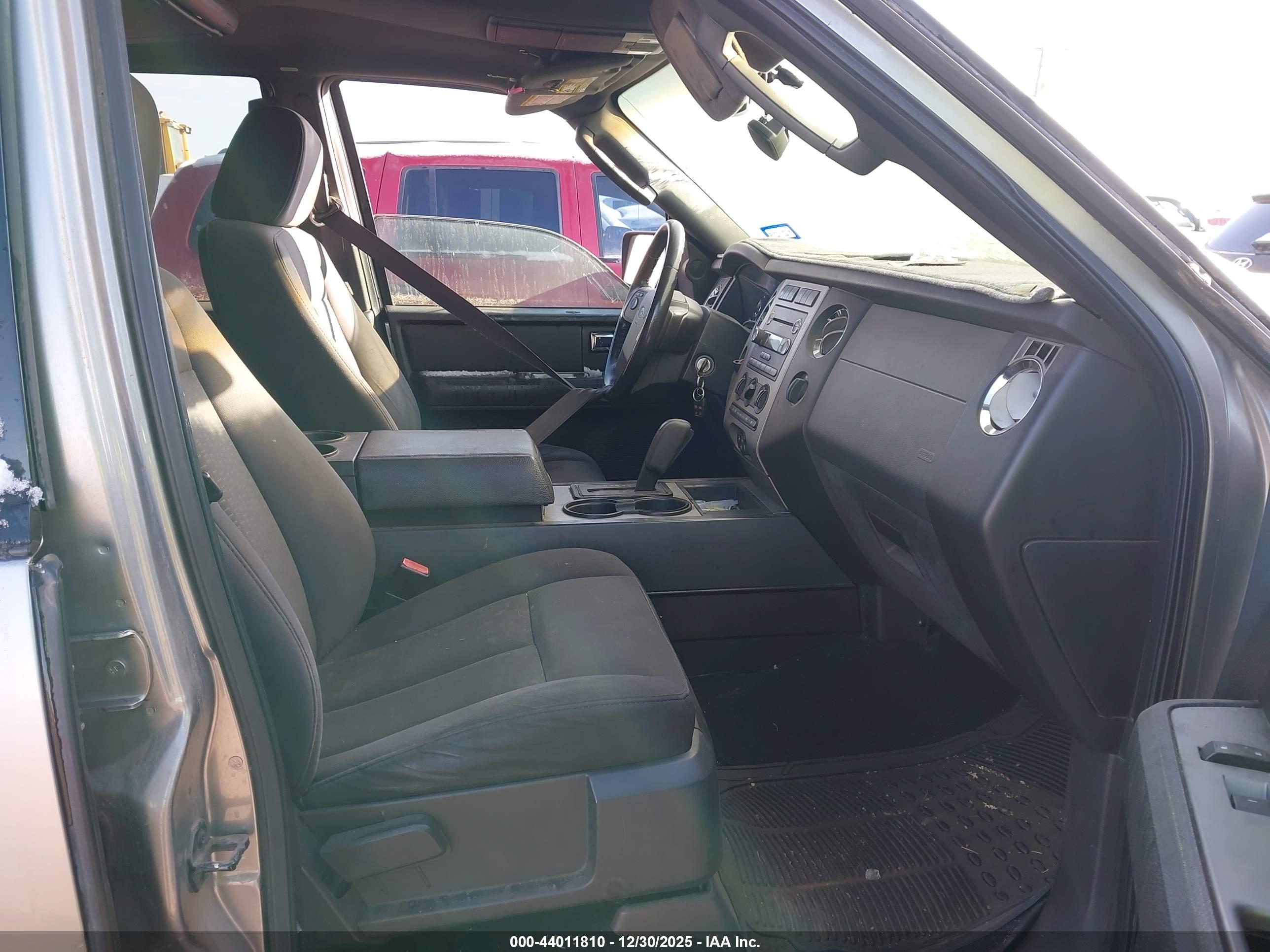 FORD EXPEDITION image 5