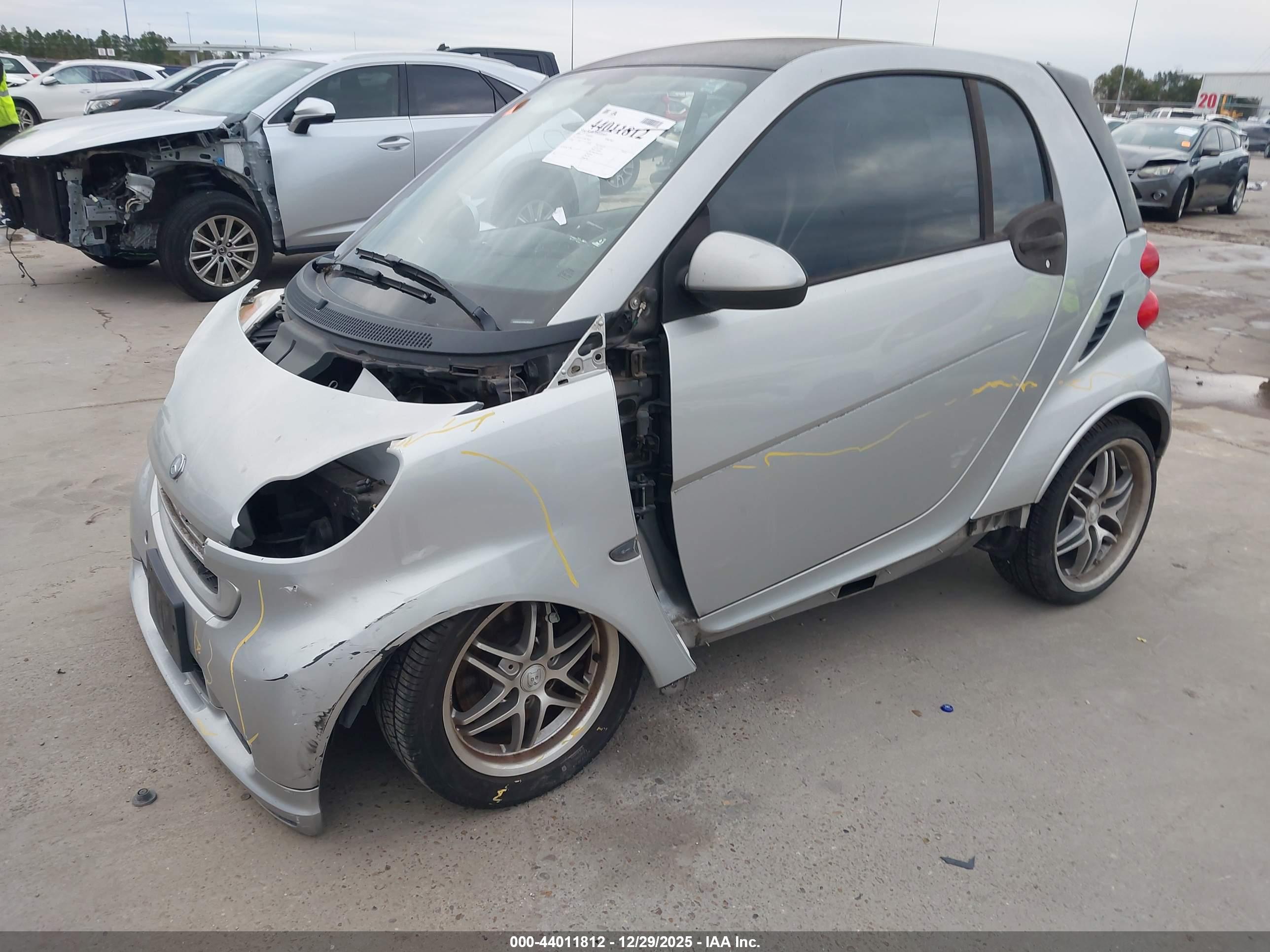 SMART FORTWO image 2