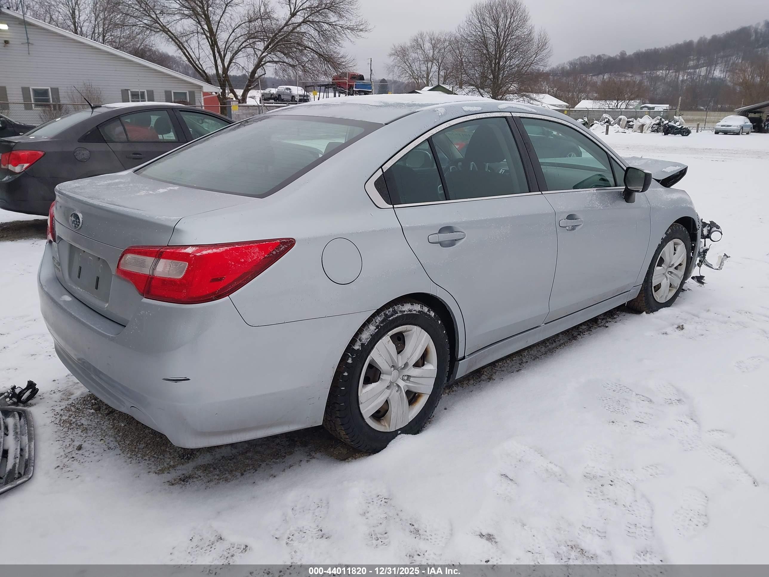 SUBARU LEGACY image 4