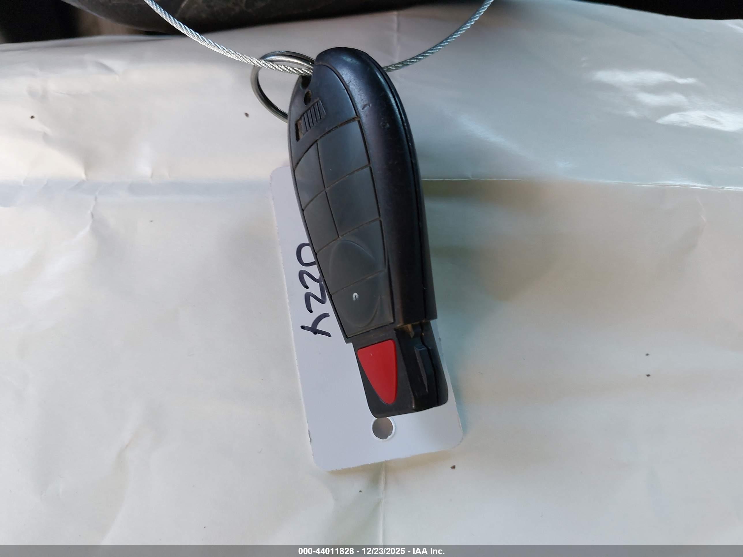 DODGE CHALLENGER image 11