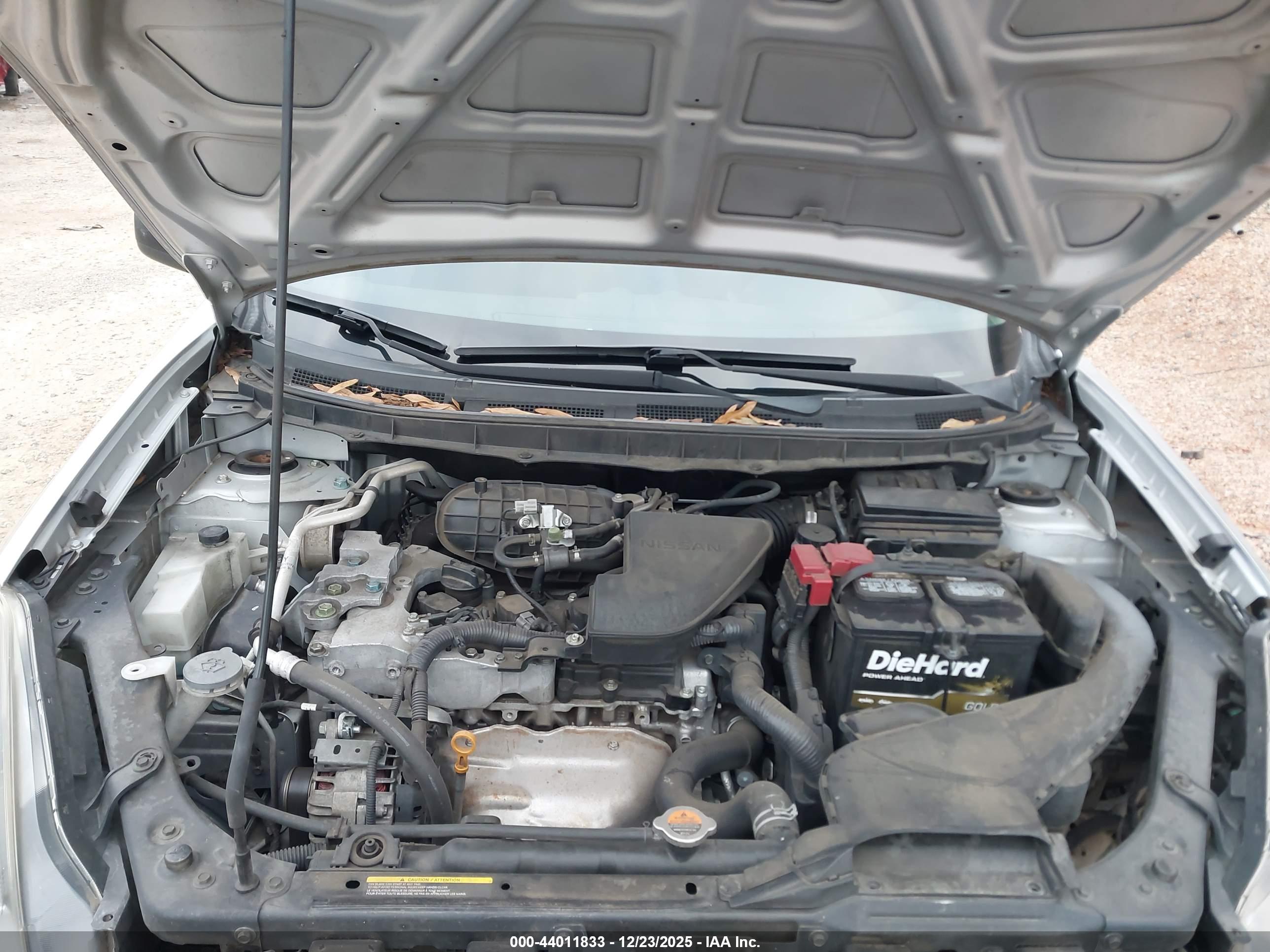 NISSAN ROGUE image 10
