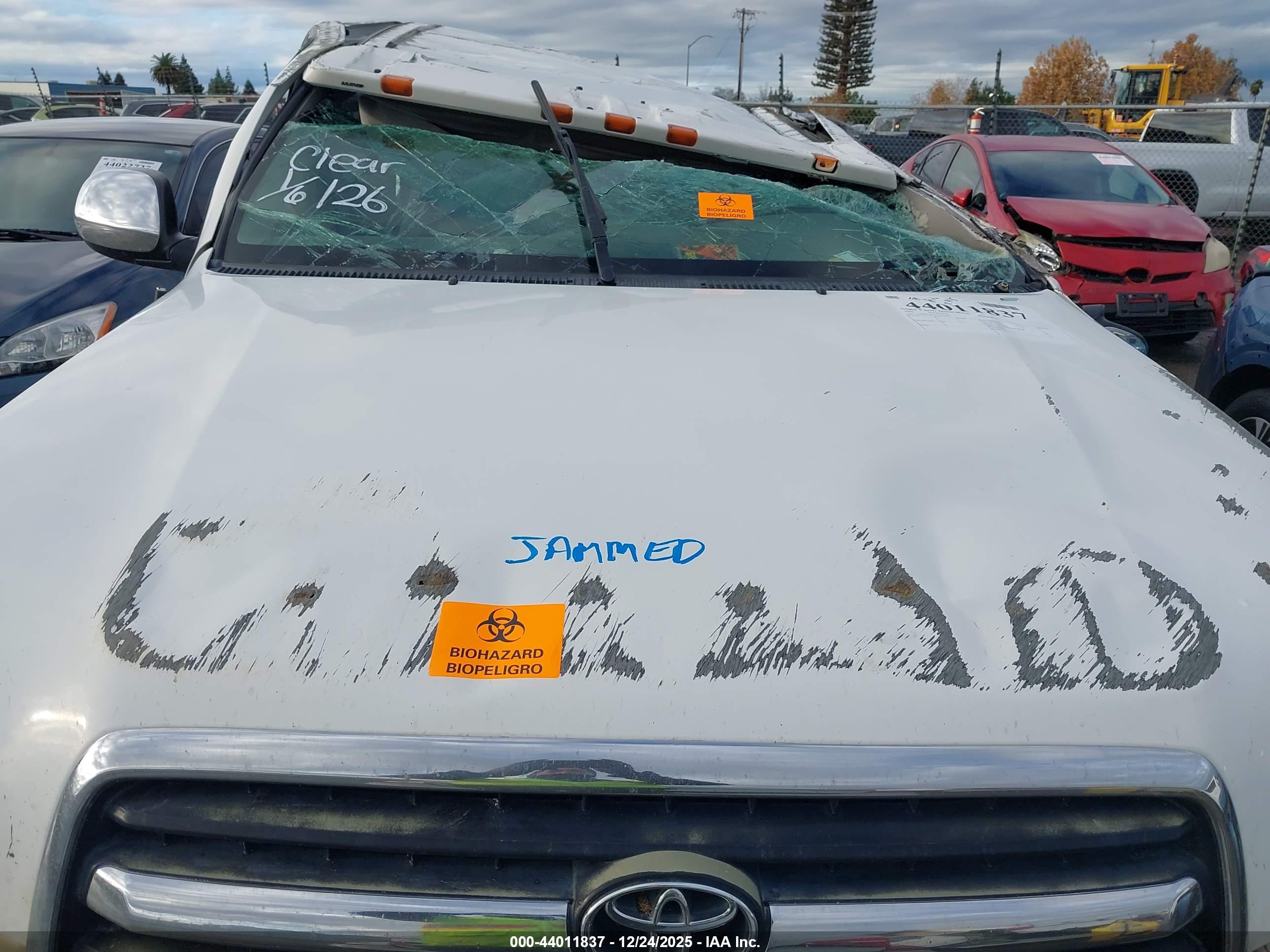 TOYOTA TUNDRA image 10