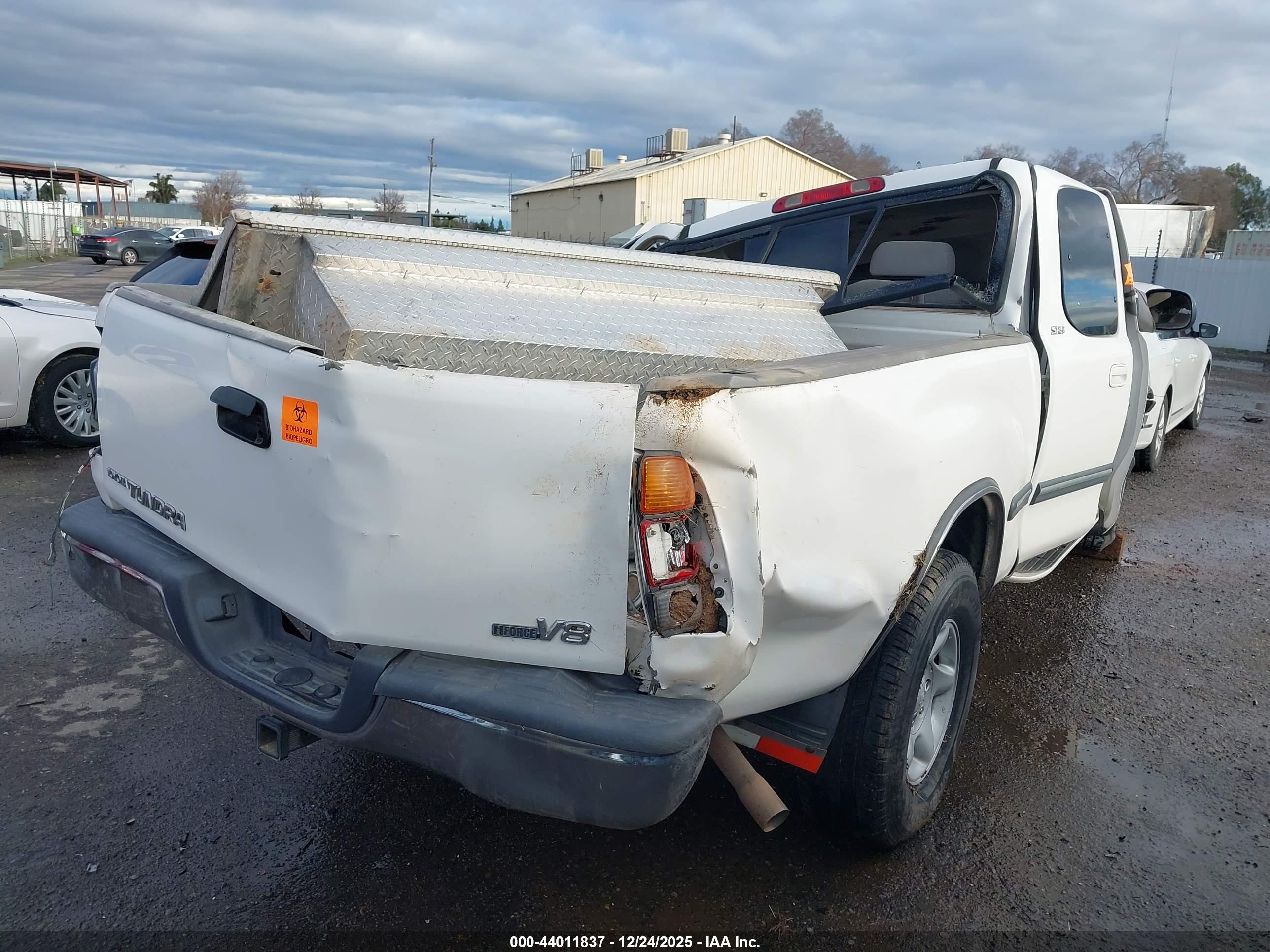 TOYOTA TUNDRA image 4
