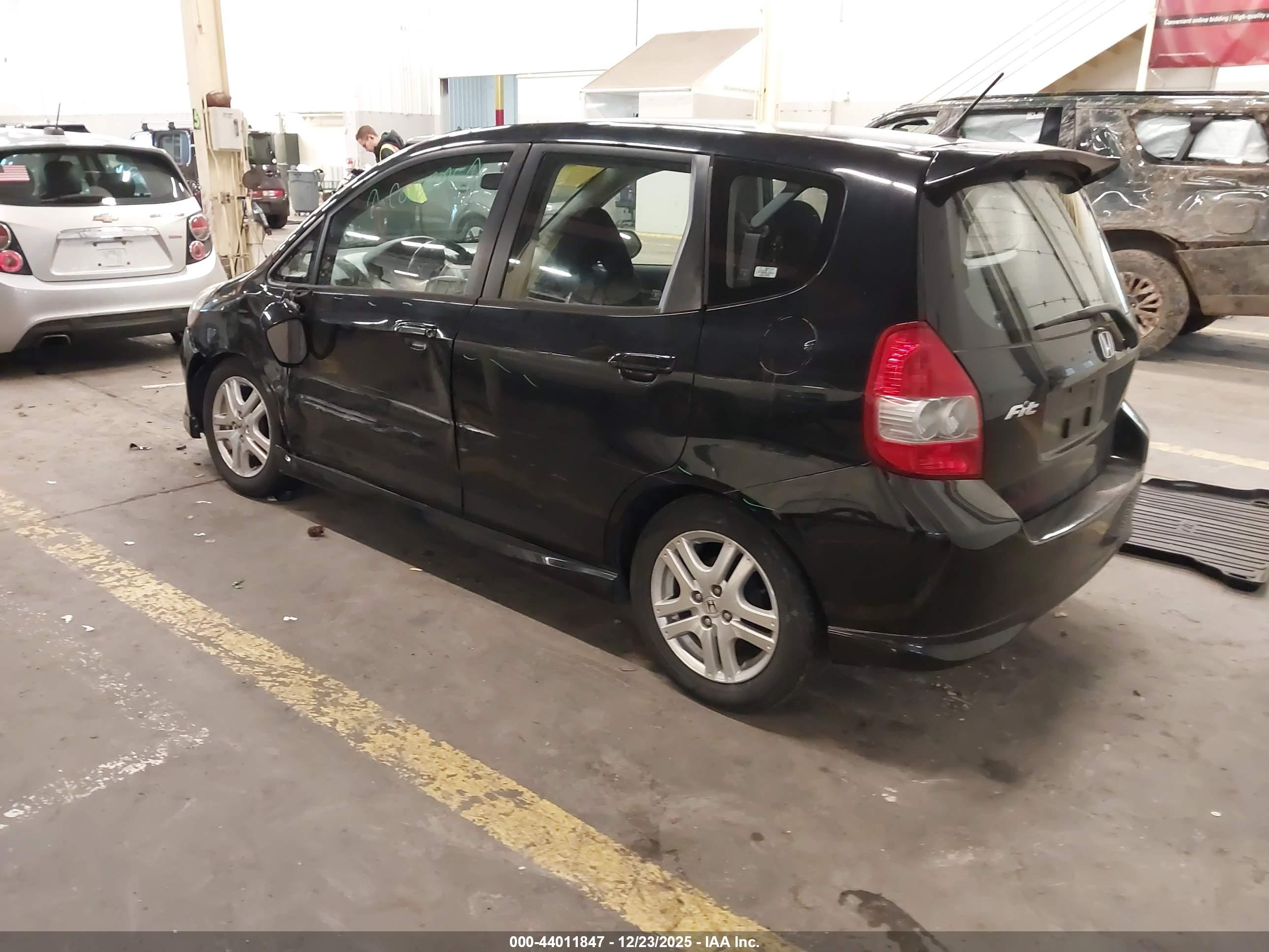 HONDA FIT image 3