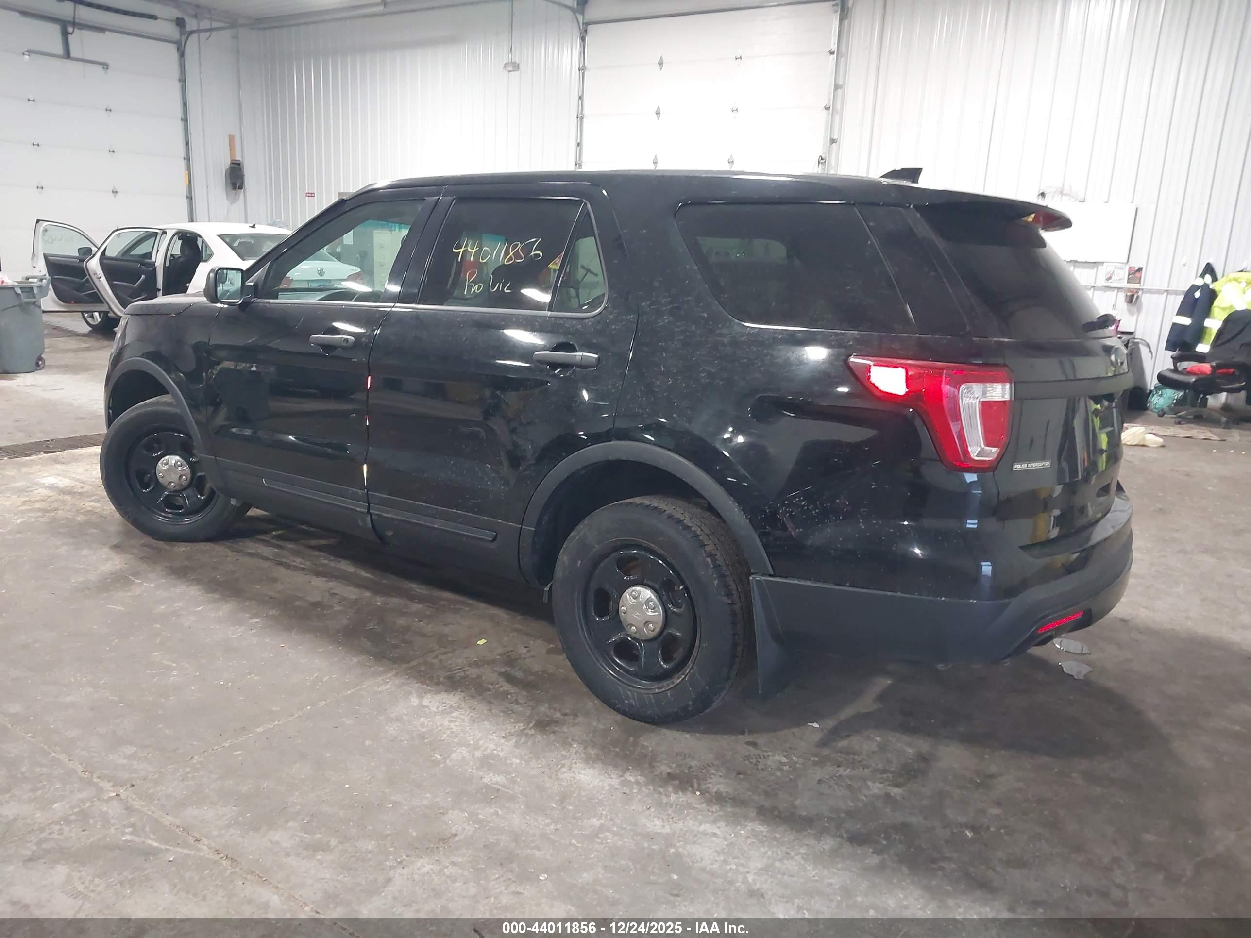 FORD UTILITY image 3