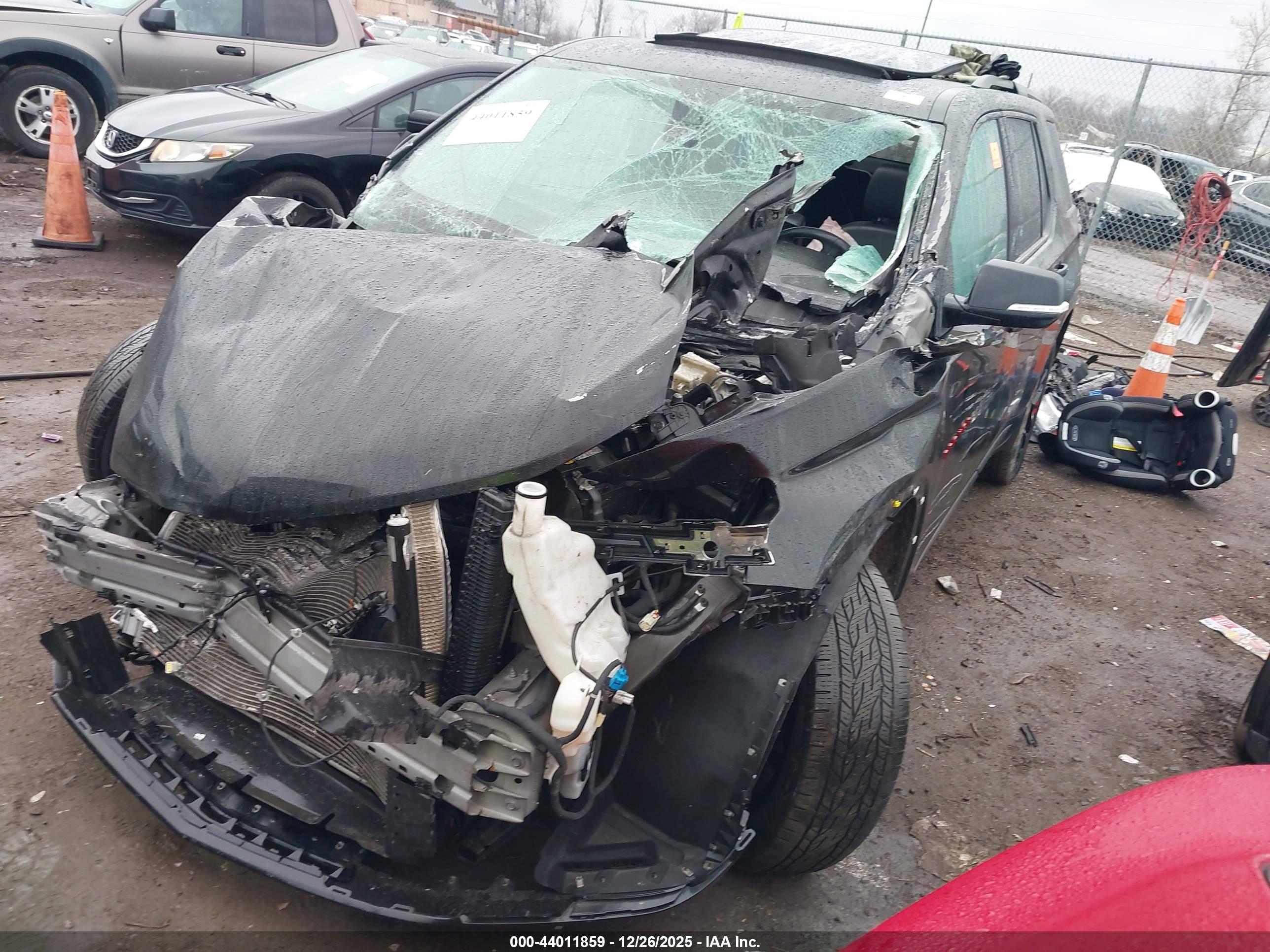 CHEVROLET TRAVERSE image 2